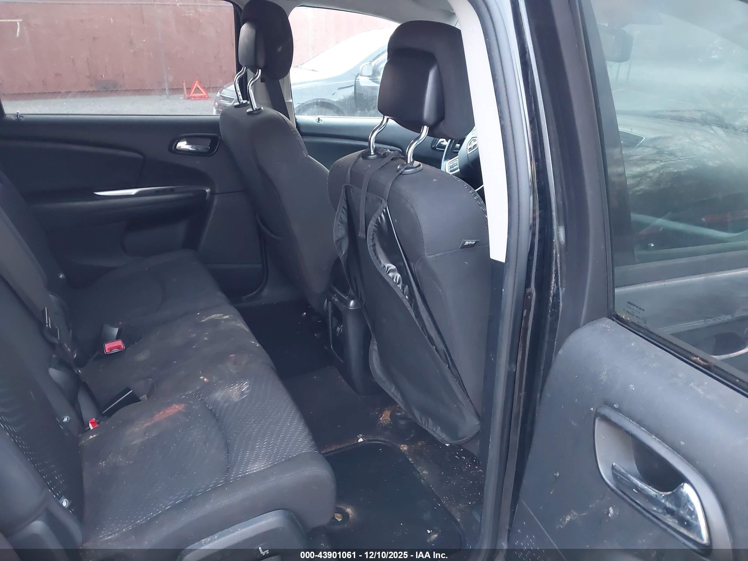 DODGE JOURNEY image 8