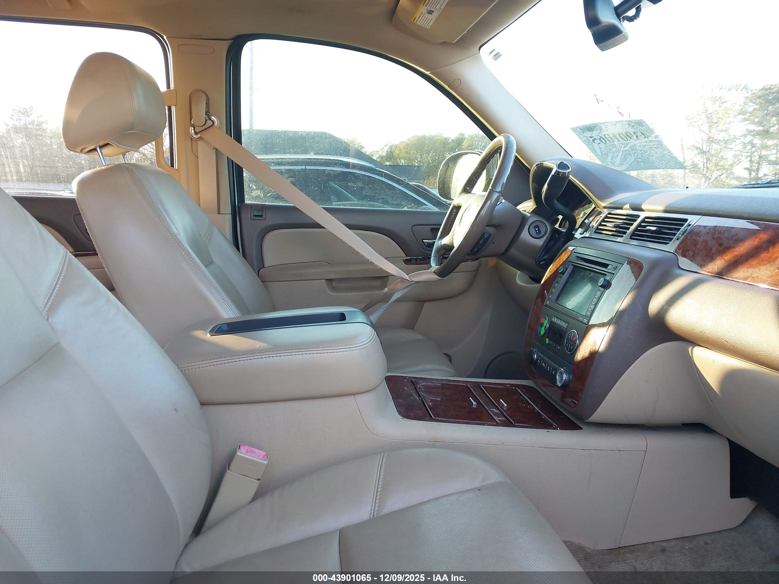CHEVROLET AVALANCHE image 5