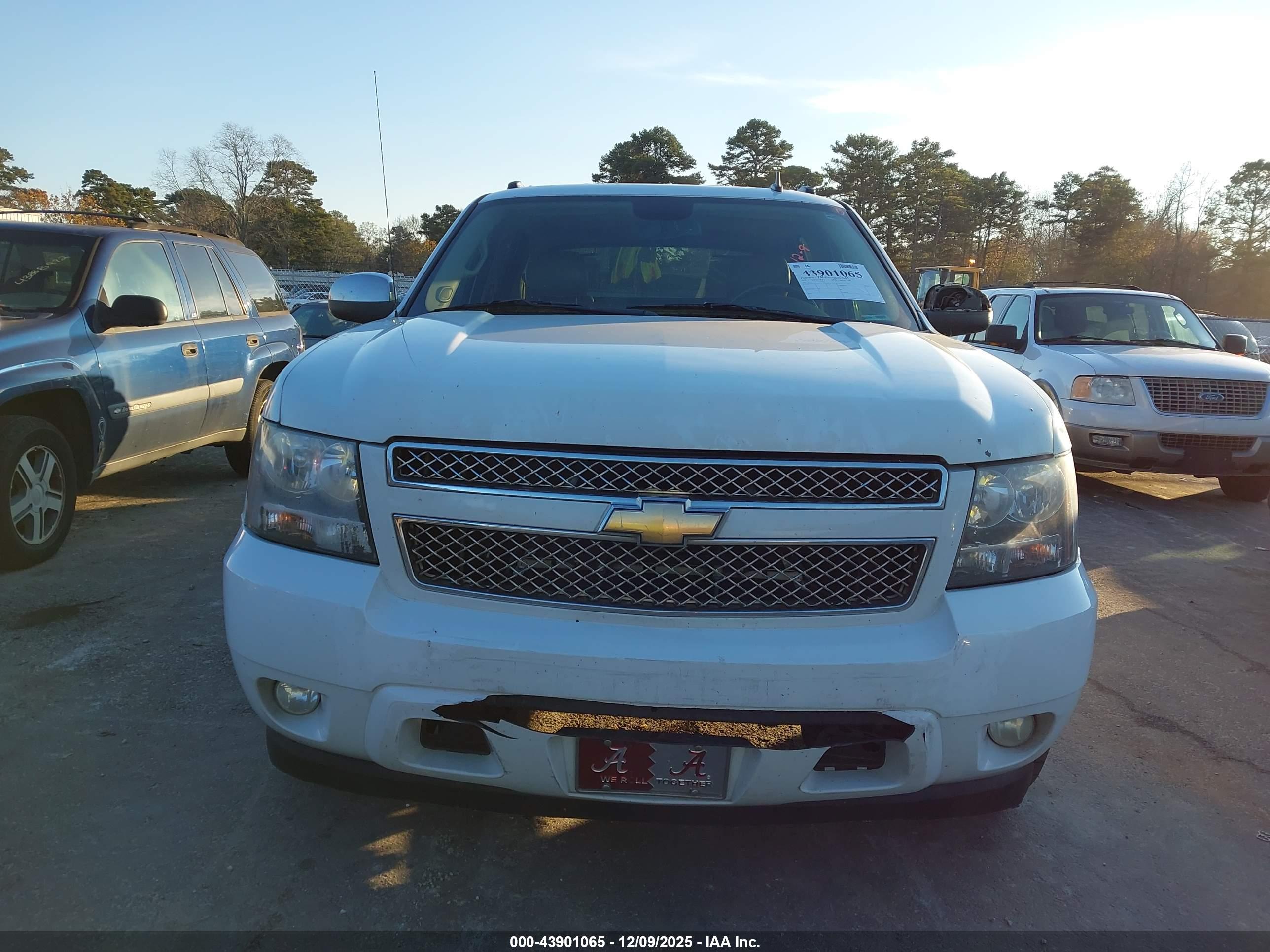 CHEVROLET AVALANCHE image 6