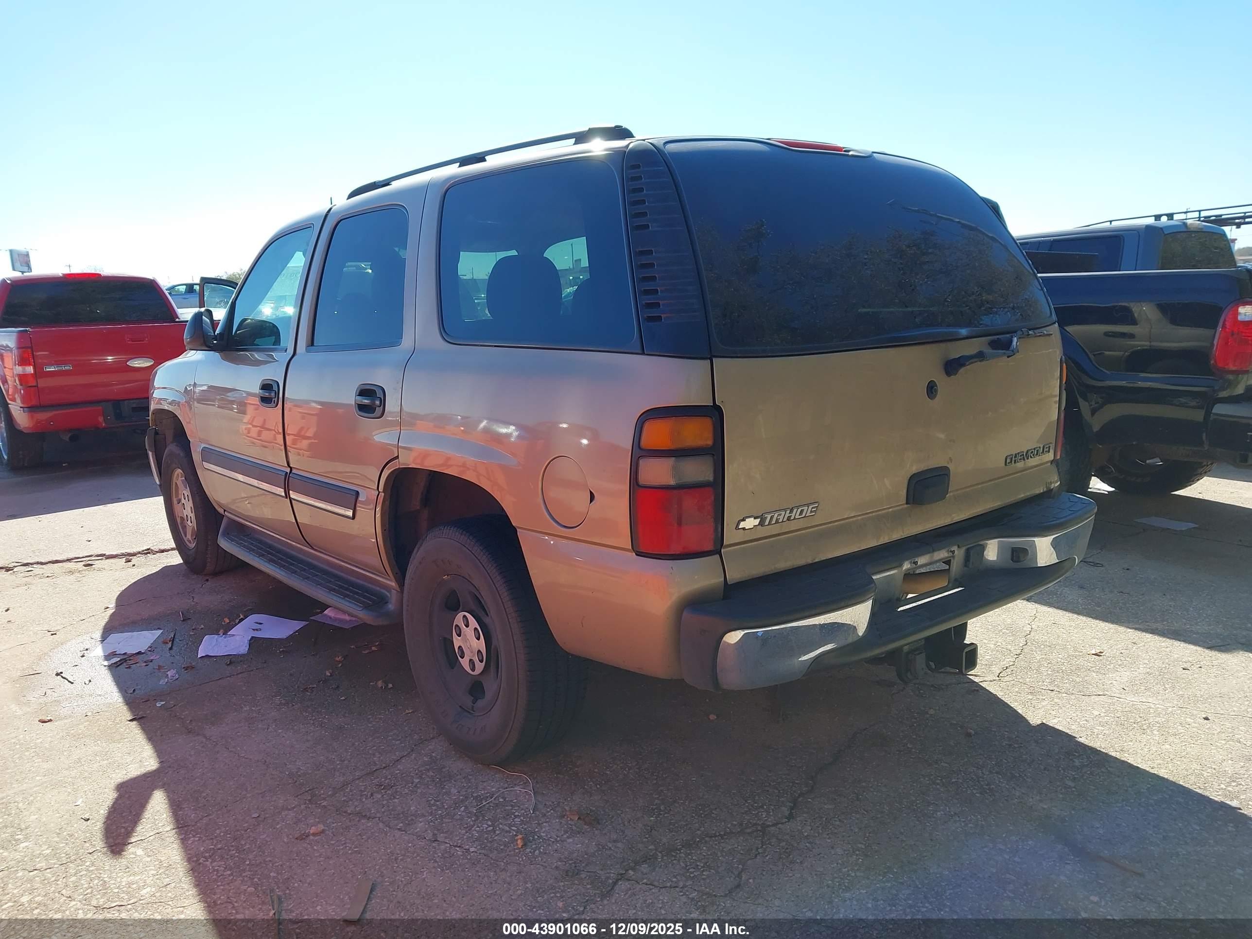 CHEVROLET TAHOE image 3