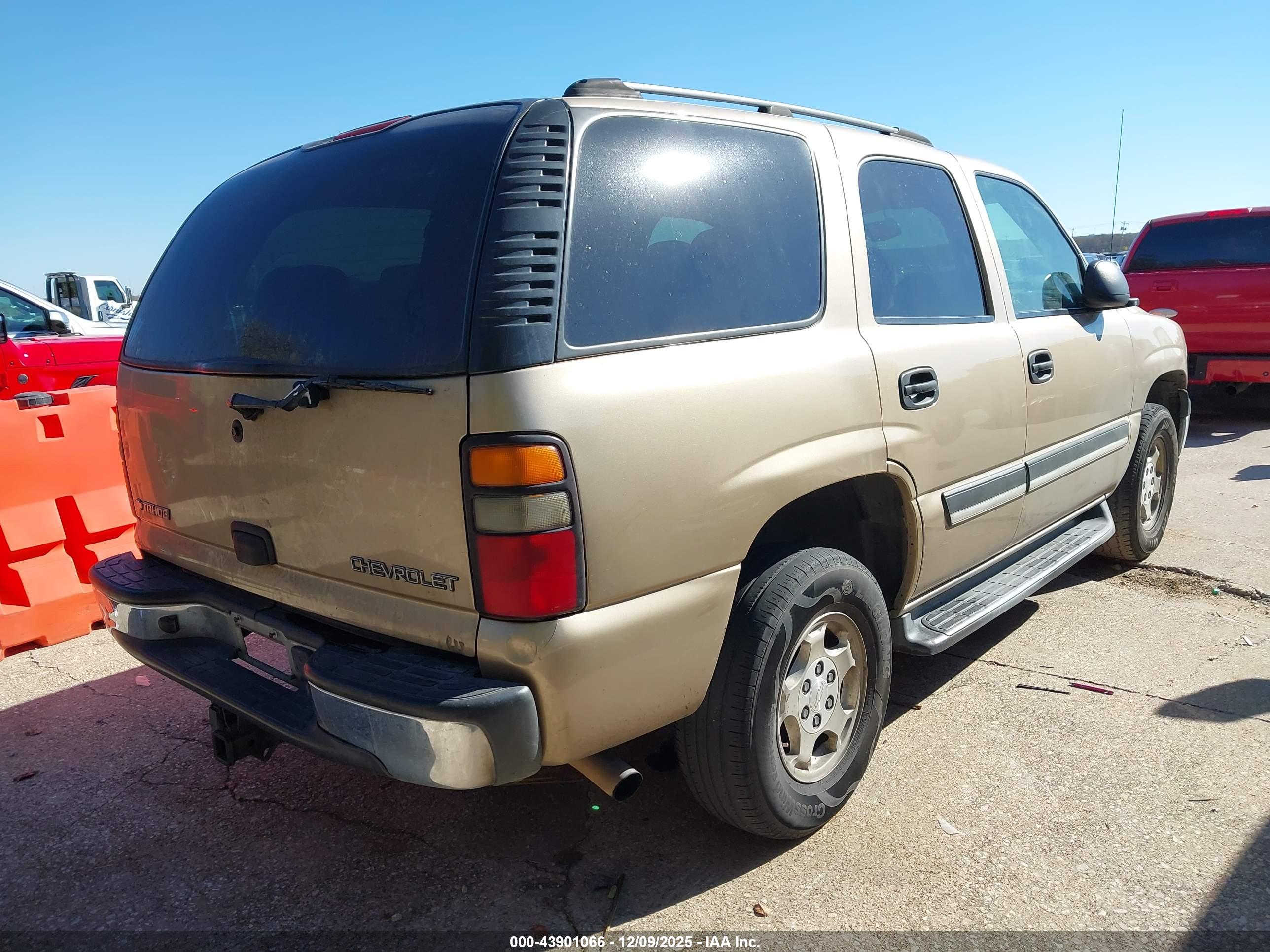 CHEVROLET TAHOE image 4