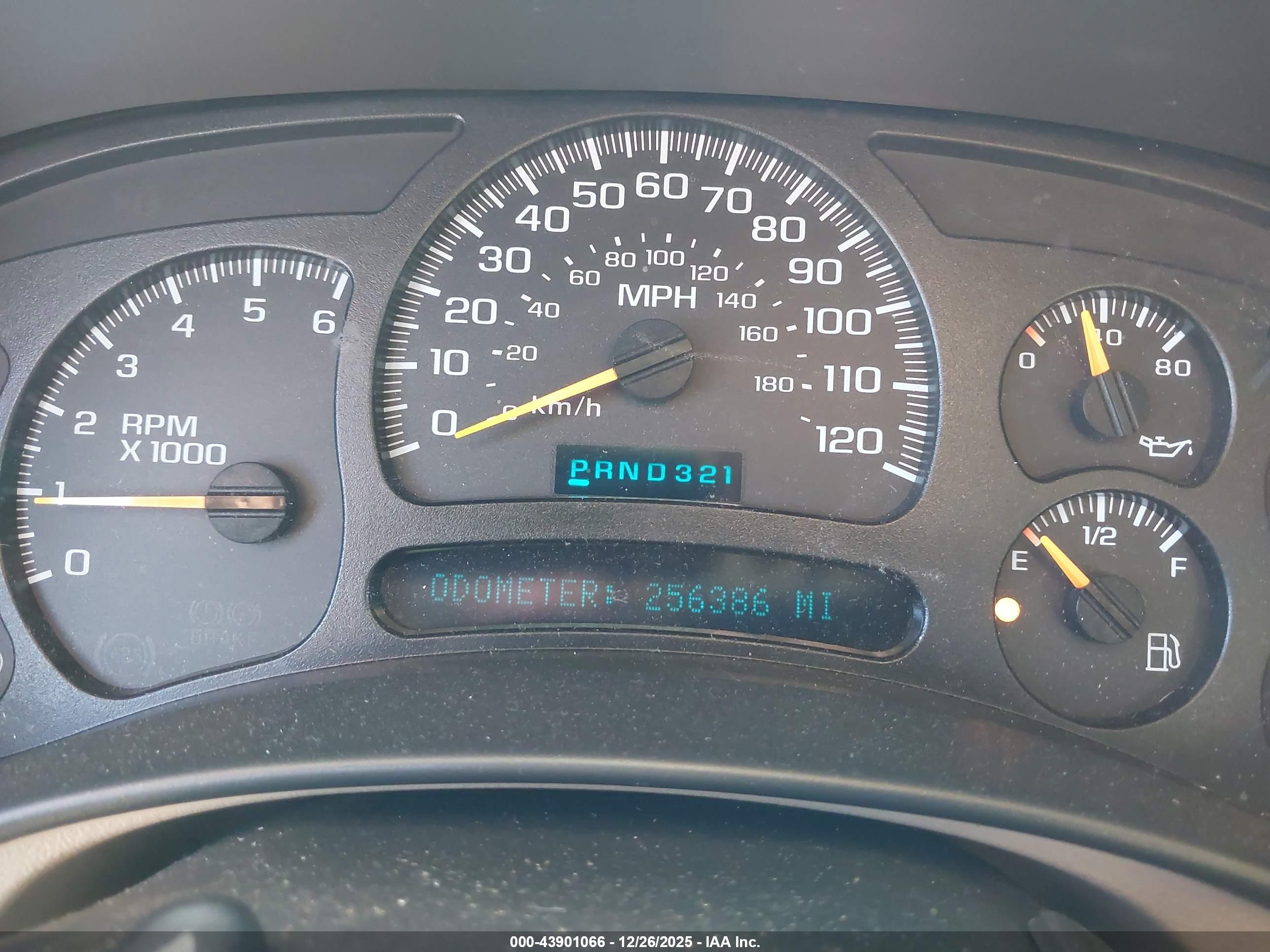 CHEVROLET TAHOE image 7