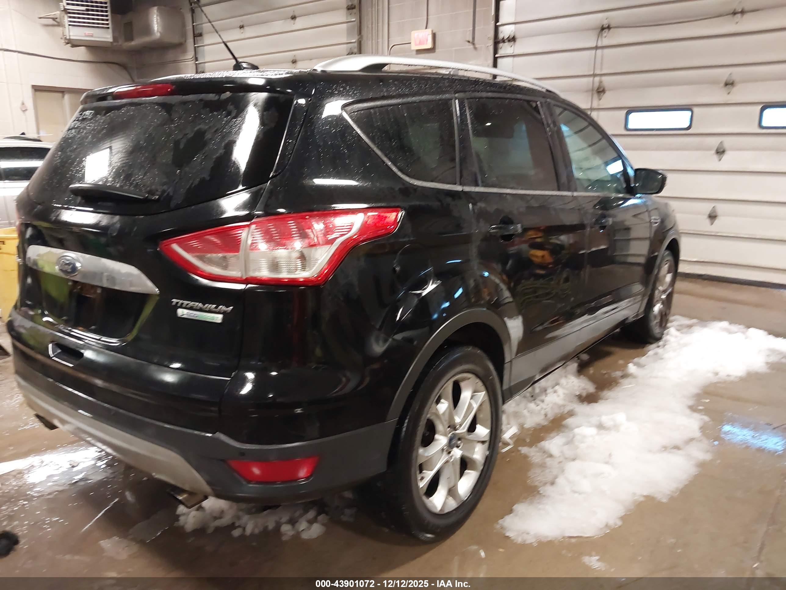 FORD ESCAPE image 4