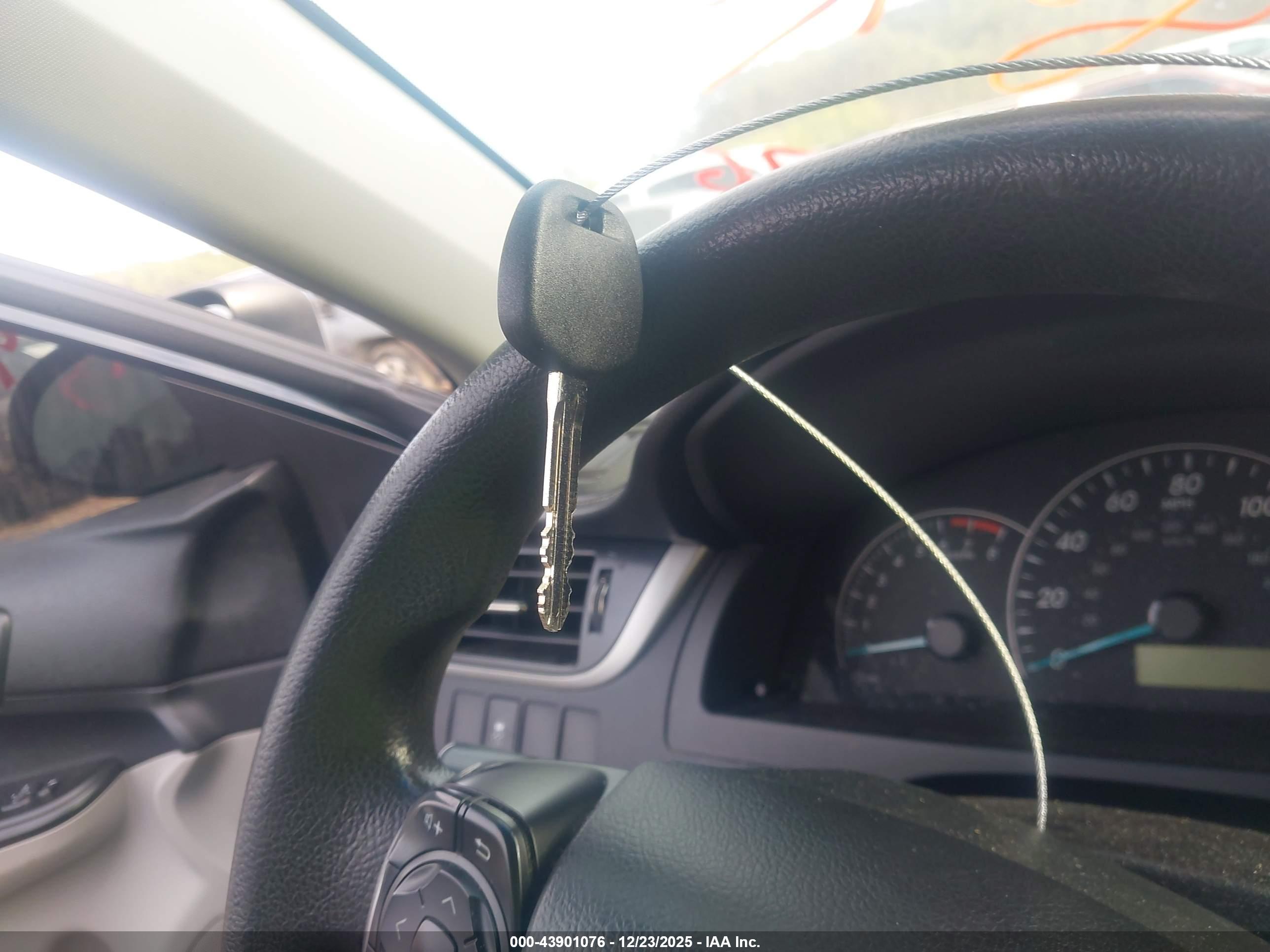 TOYOTA CAMRY image 11