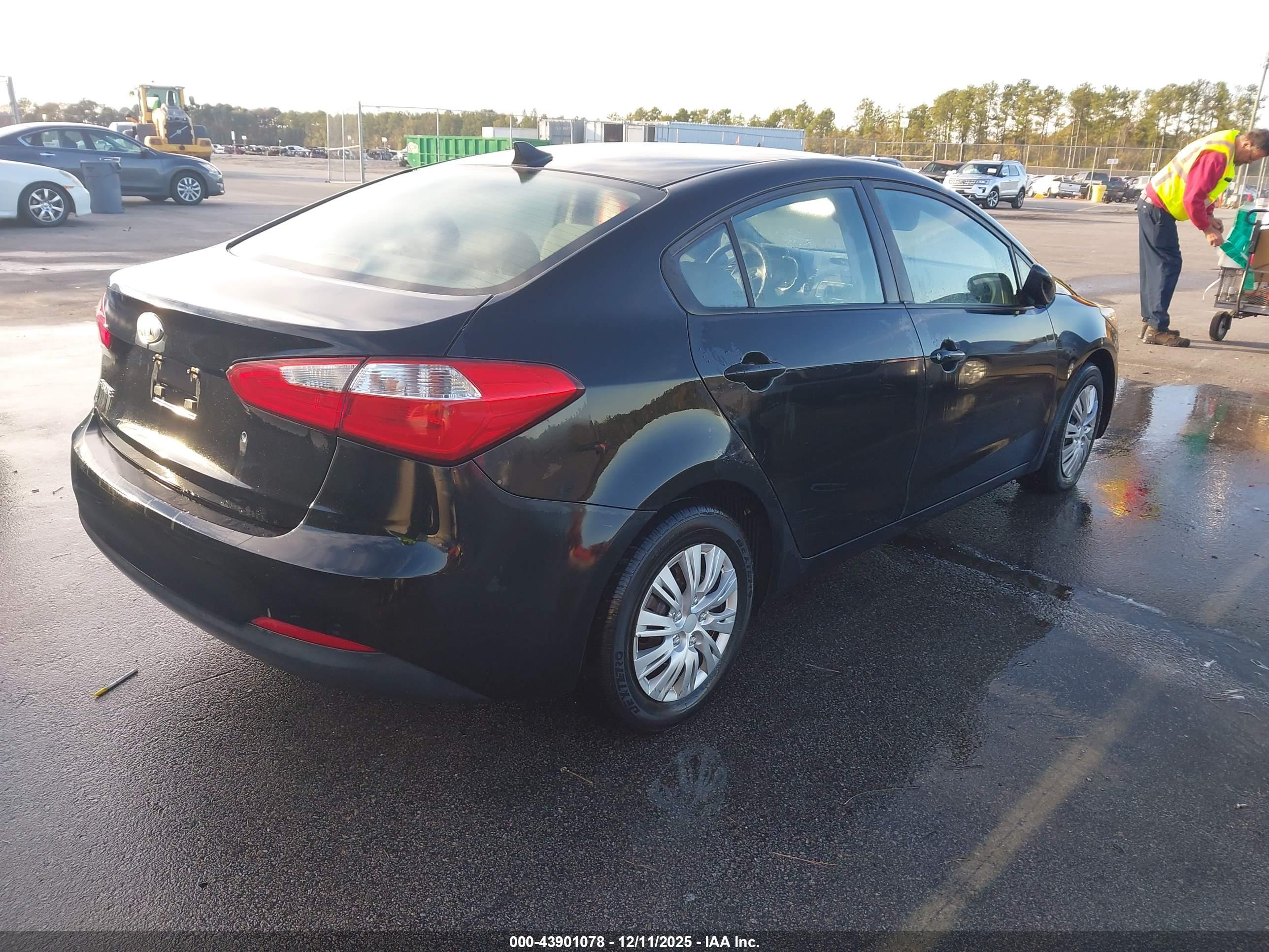 KIA FORTE image 4