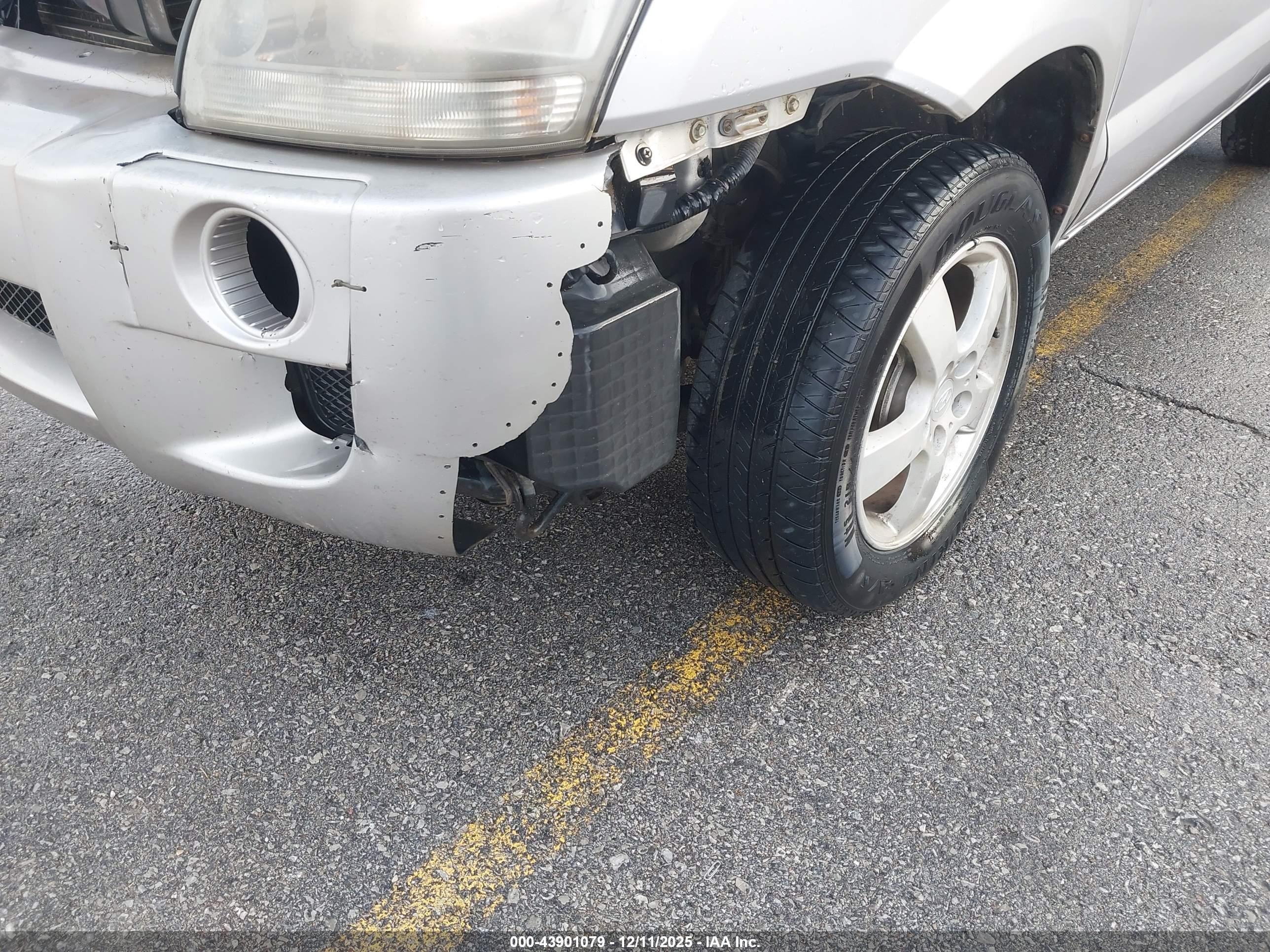 HYUNDAI TUCSON image 6