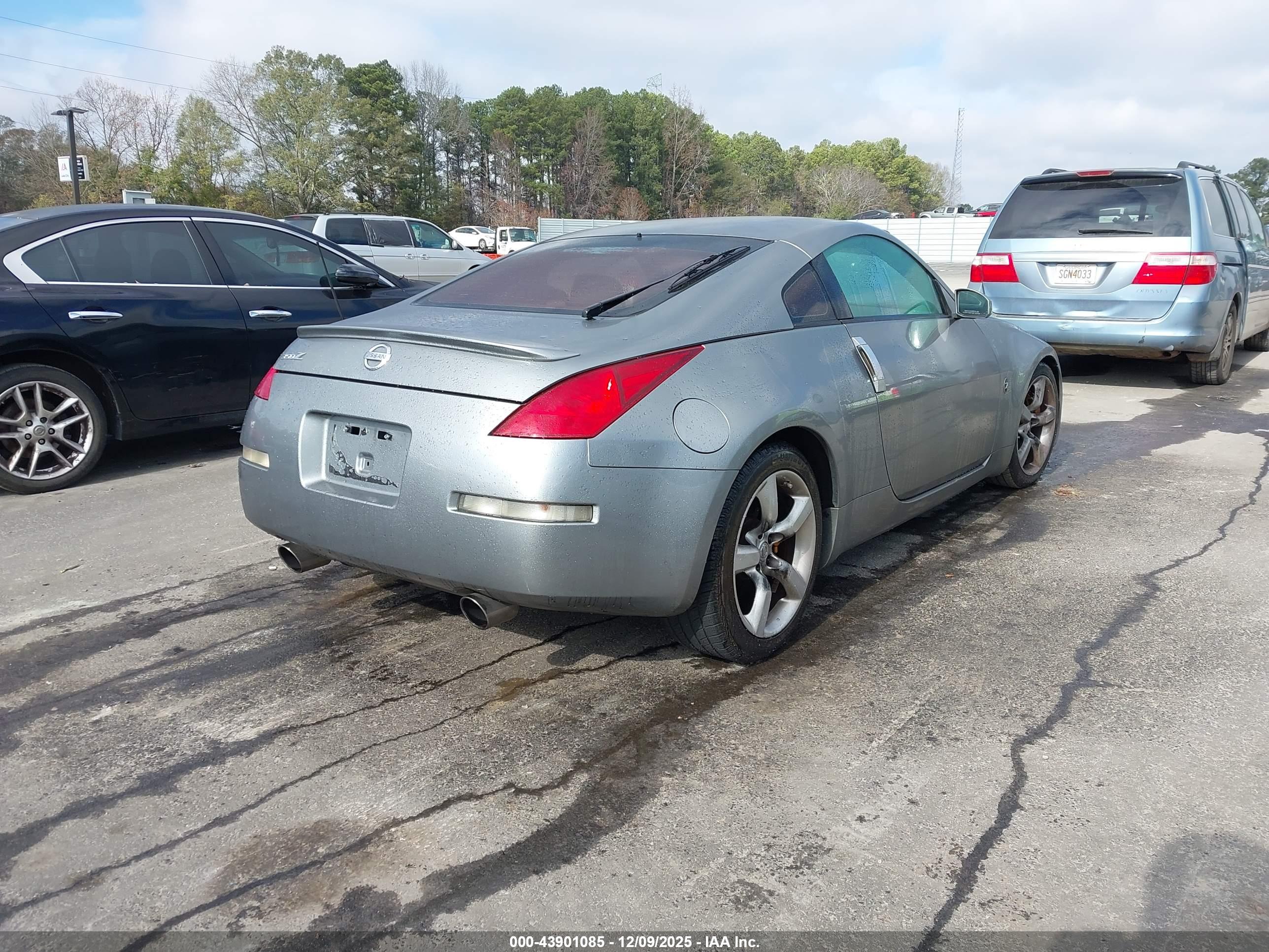 NISSAN 350Z image 4