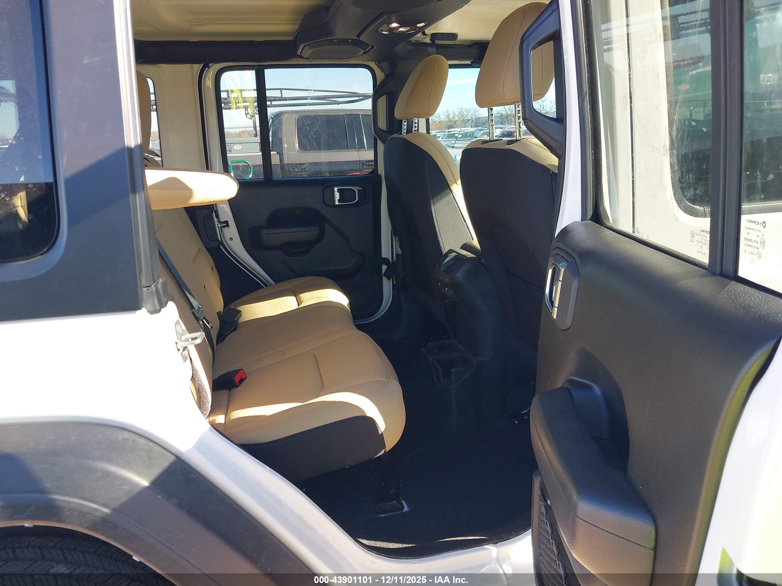 JEEP WRANGLER image 8