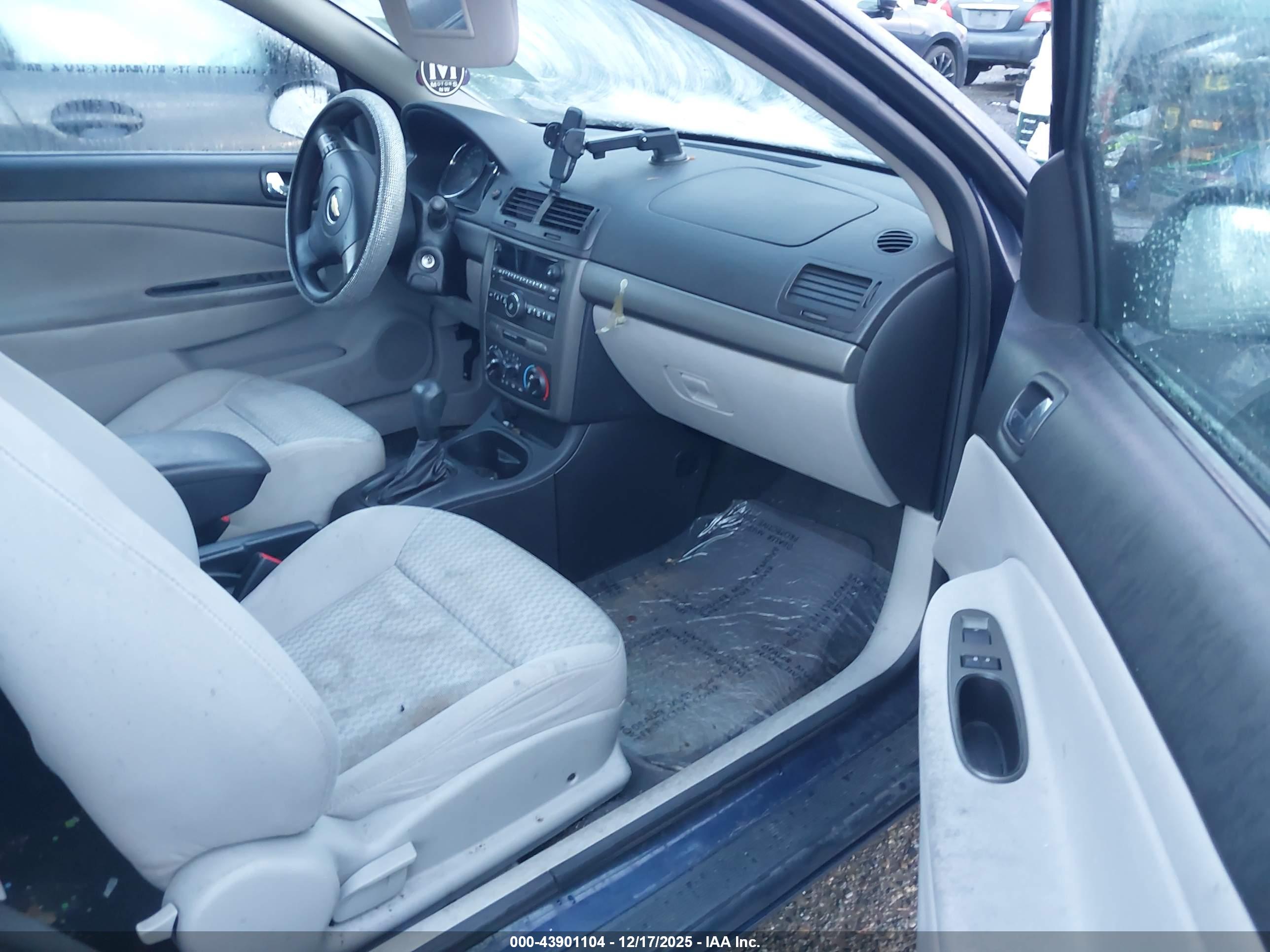 CHEVROLET COBALT image 5