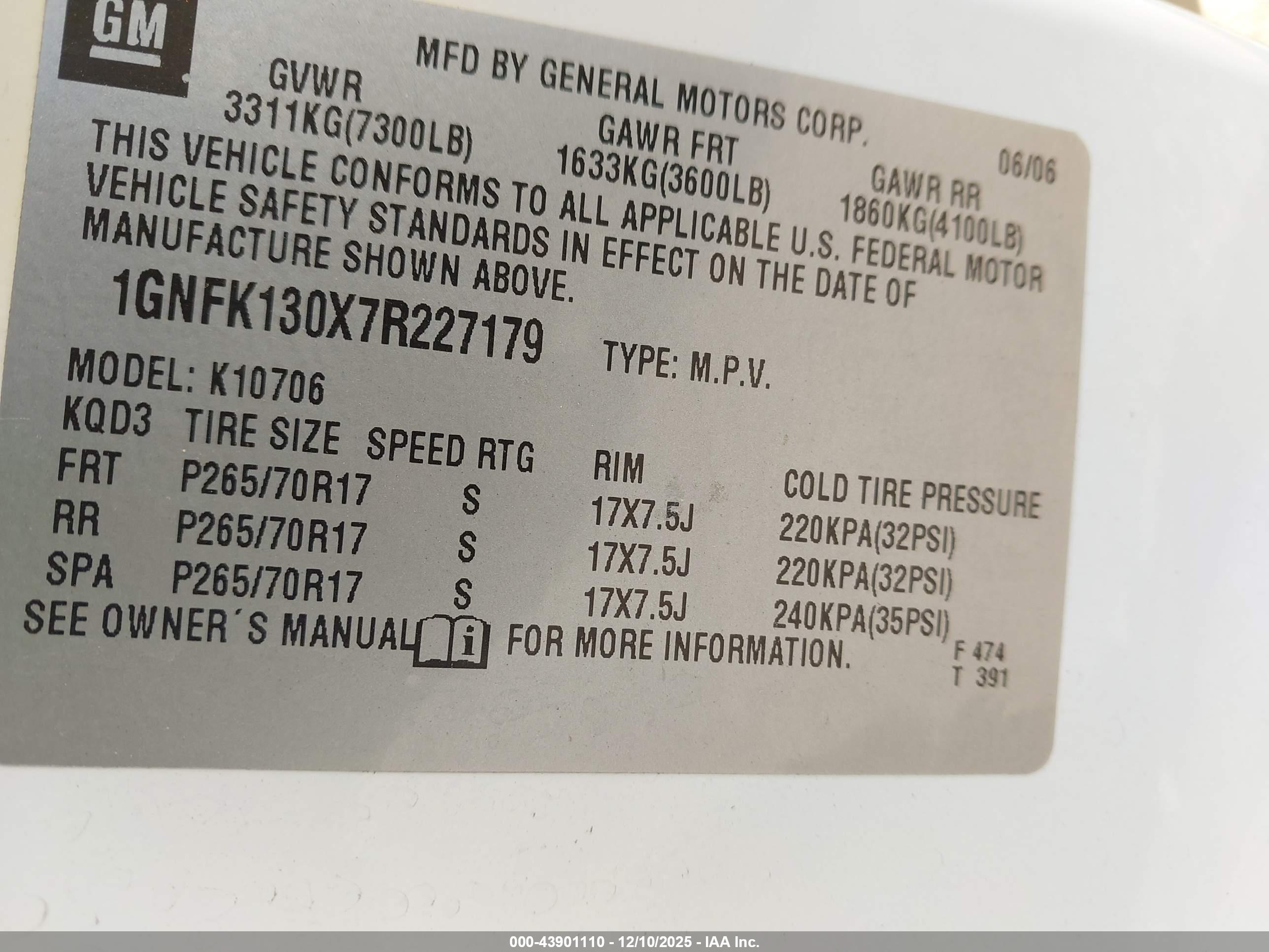 CHEVROLET TAHOE image 9