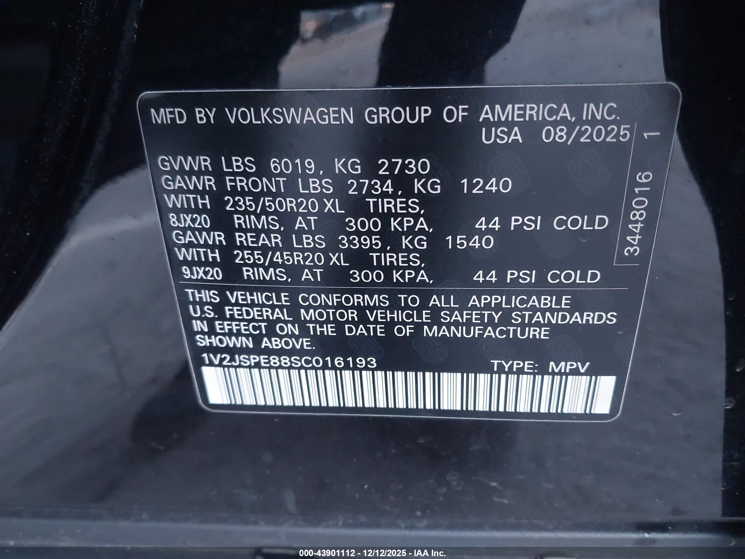 VOLKSWAGEN ID.4 image 9