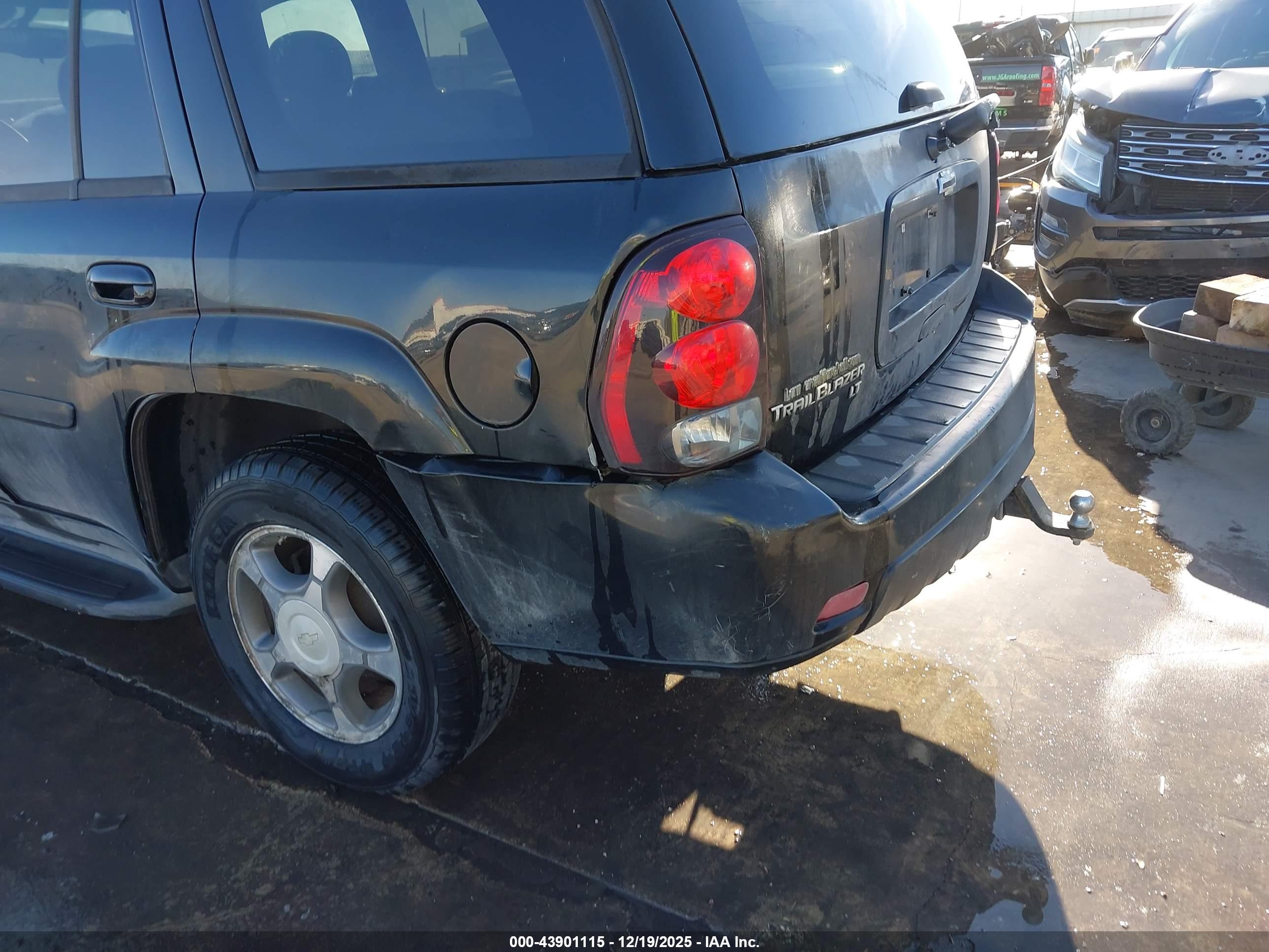 CHEVROLET TRAILBLAZER image 6