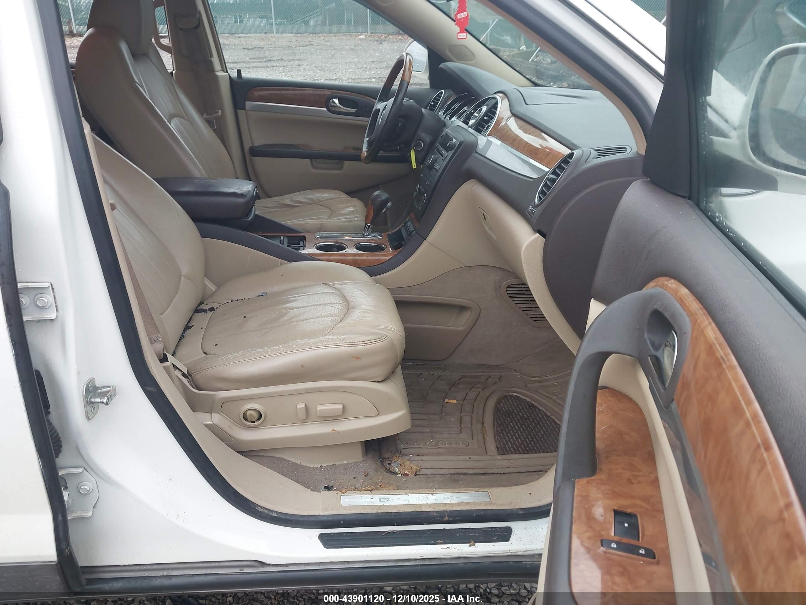 BUICK ENCLAVE image 5