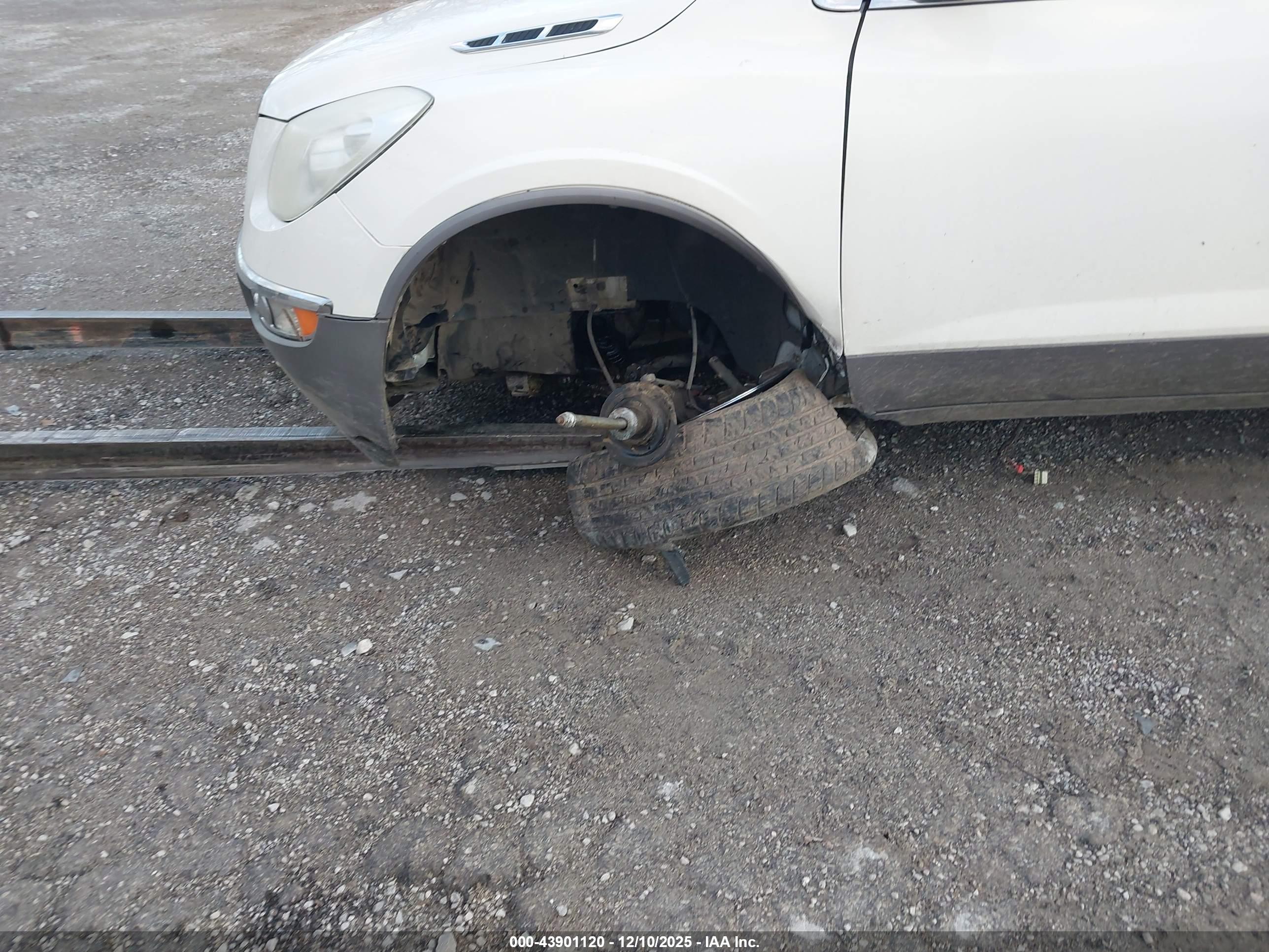 BUICK ENCLAVE image 6