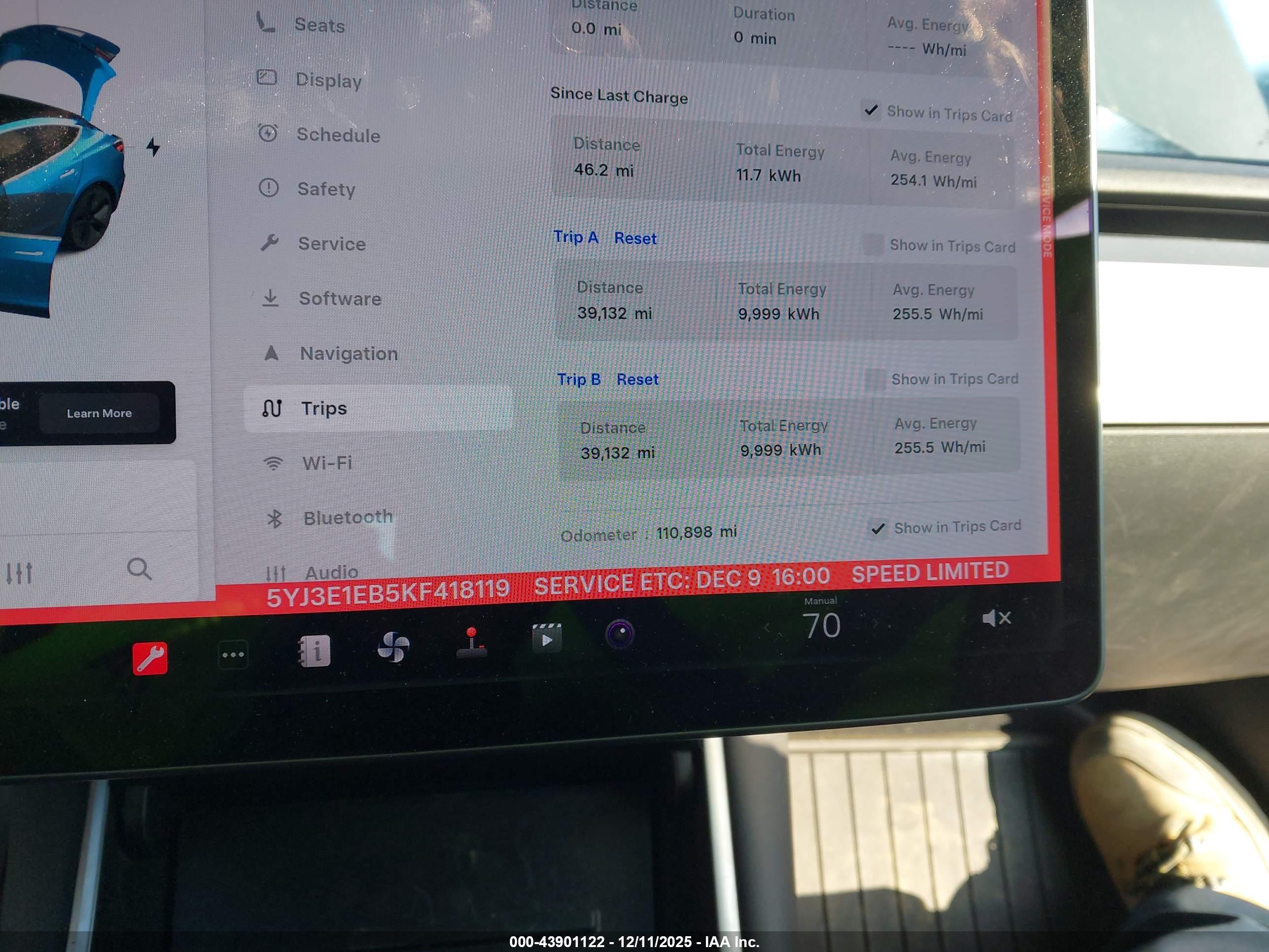 TESLA MODEL image 7