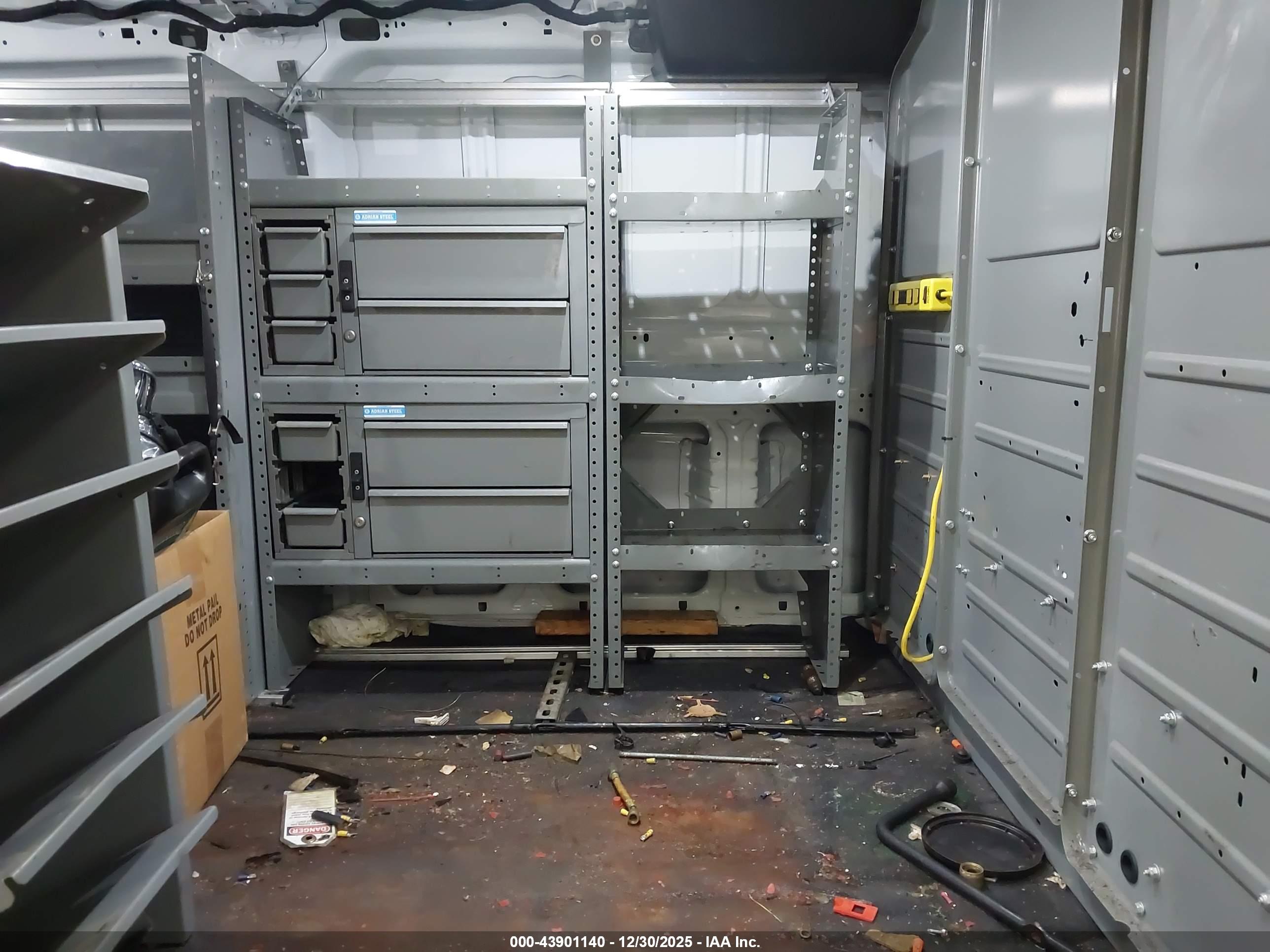 FORD TRANSIT-250 image 8