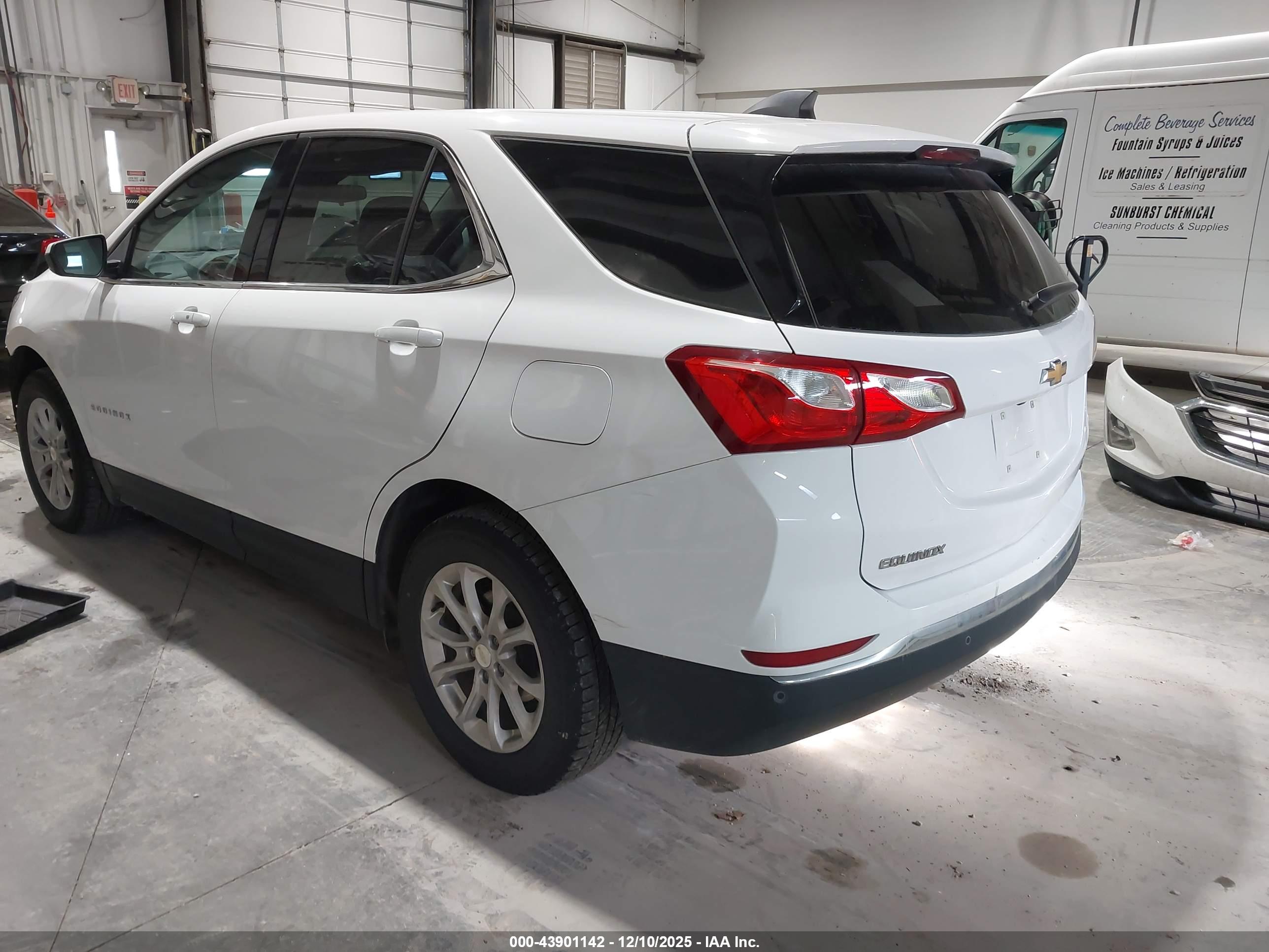 CHEVROLET EQUINOX image 3