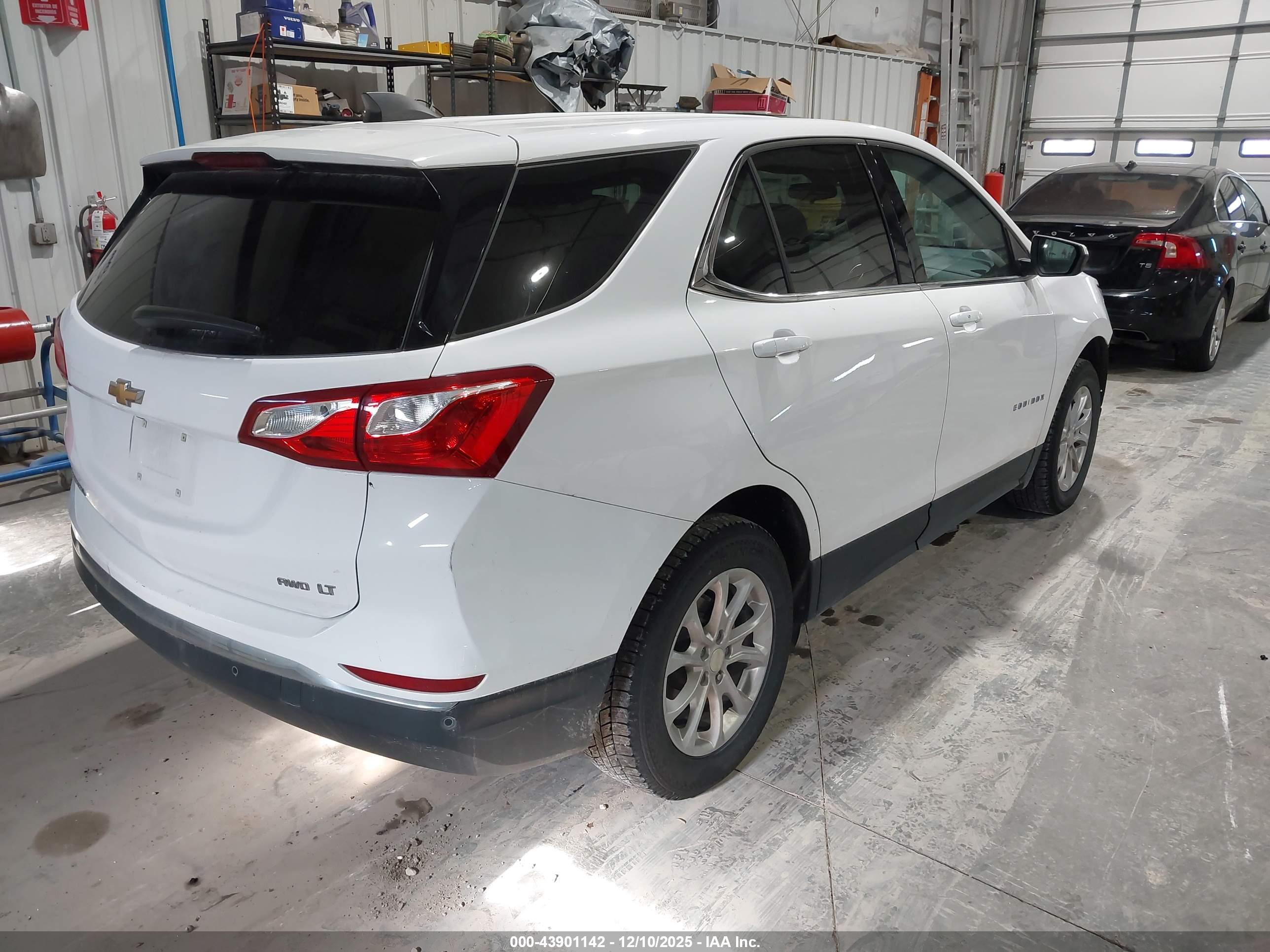 CHEVROLET EQUINOX image 4