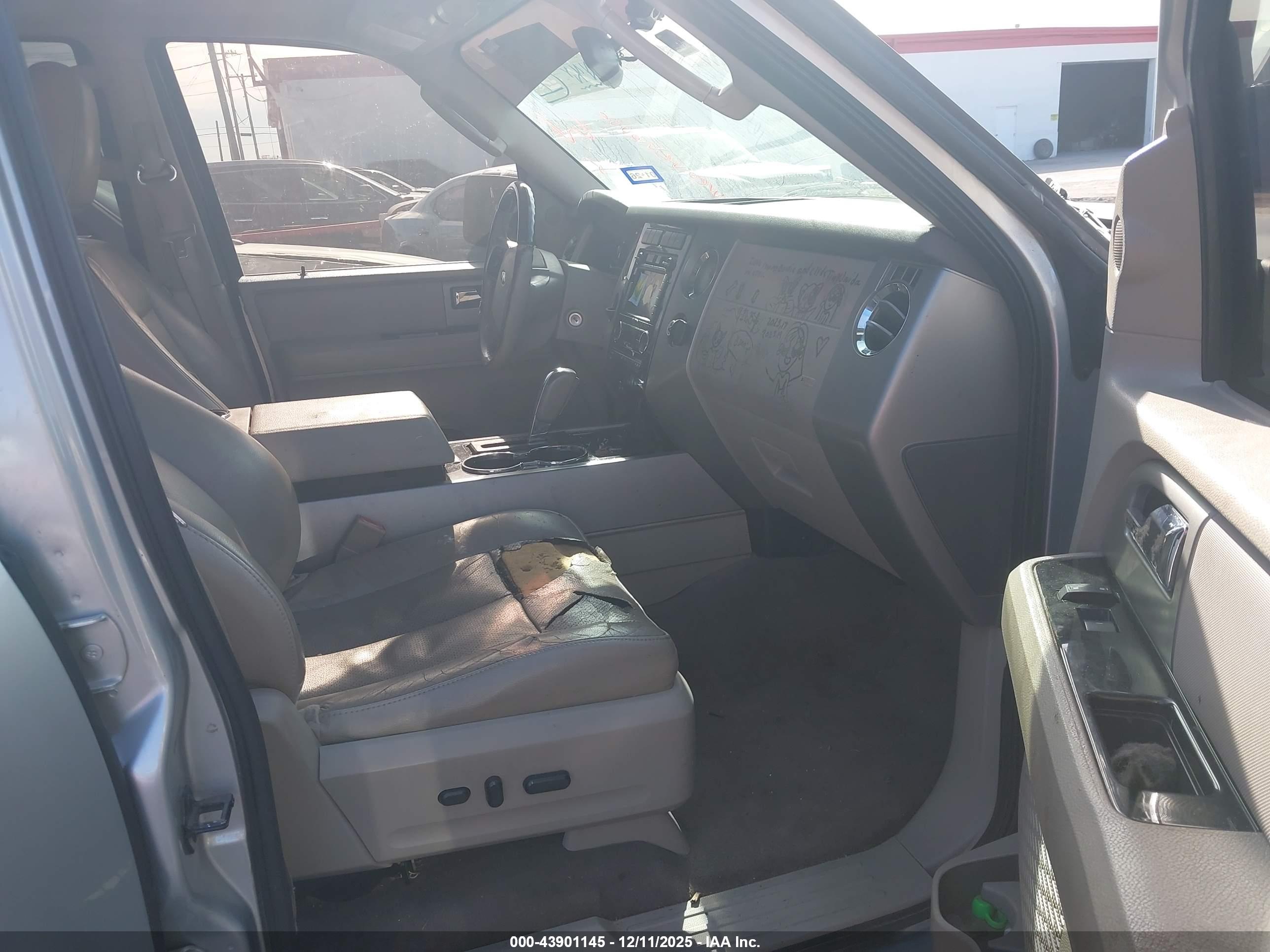 FORD EXPEDITION image 5