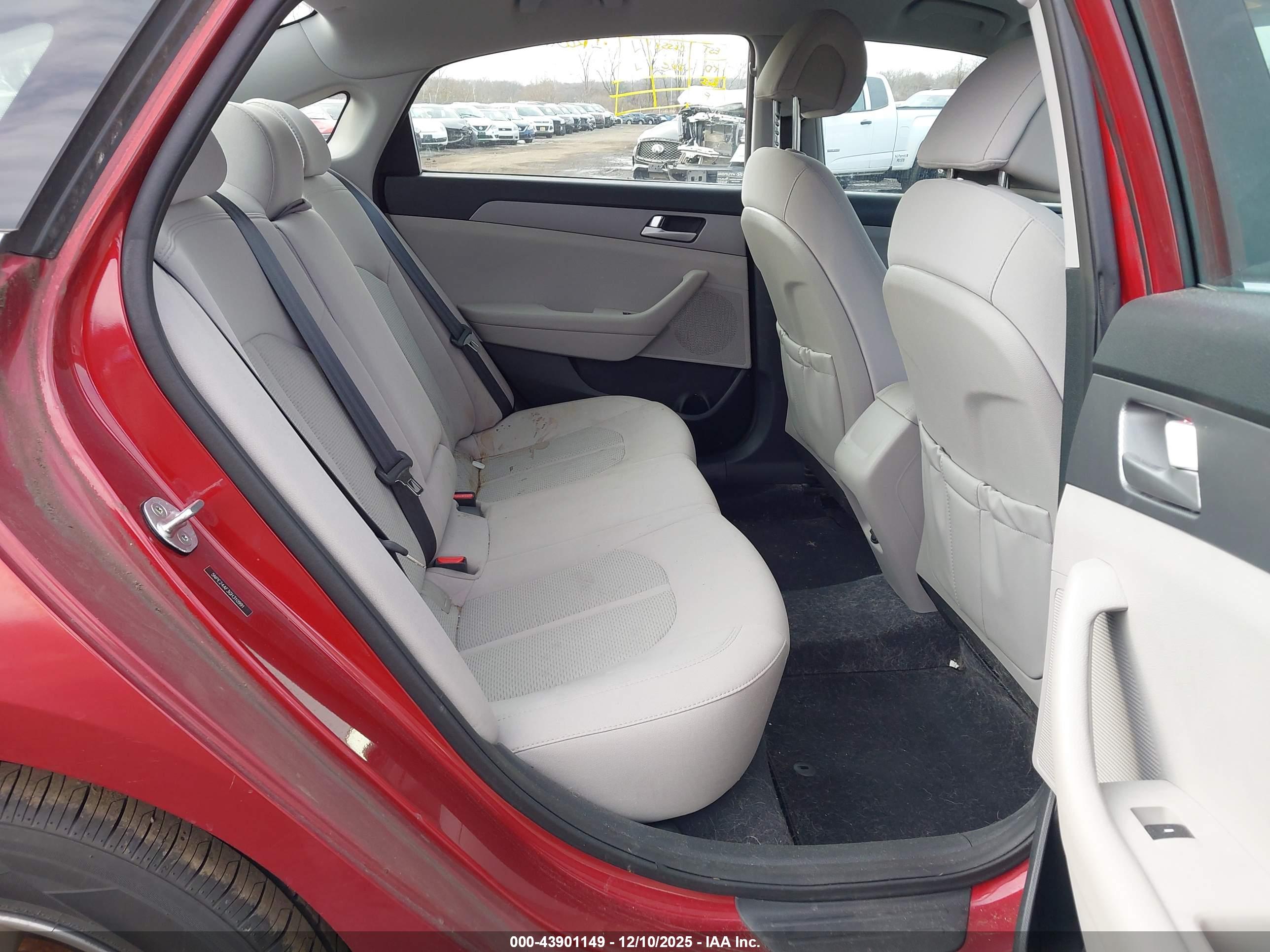HYUNDAI SONATA image 8