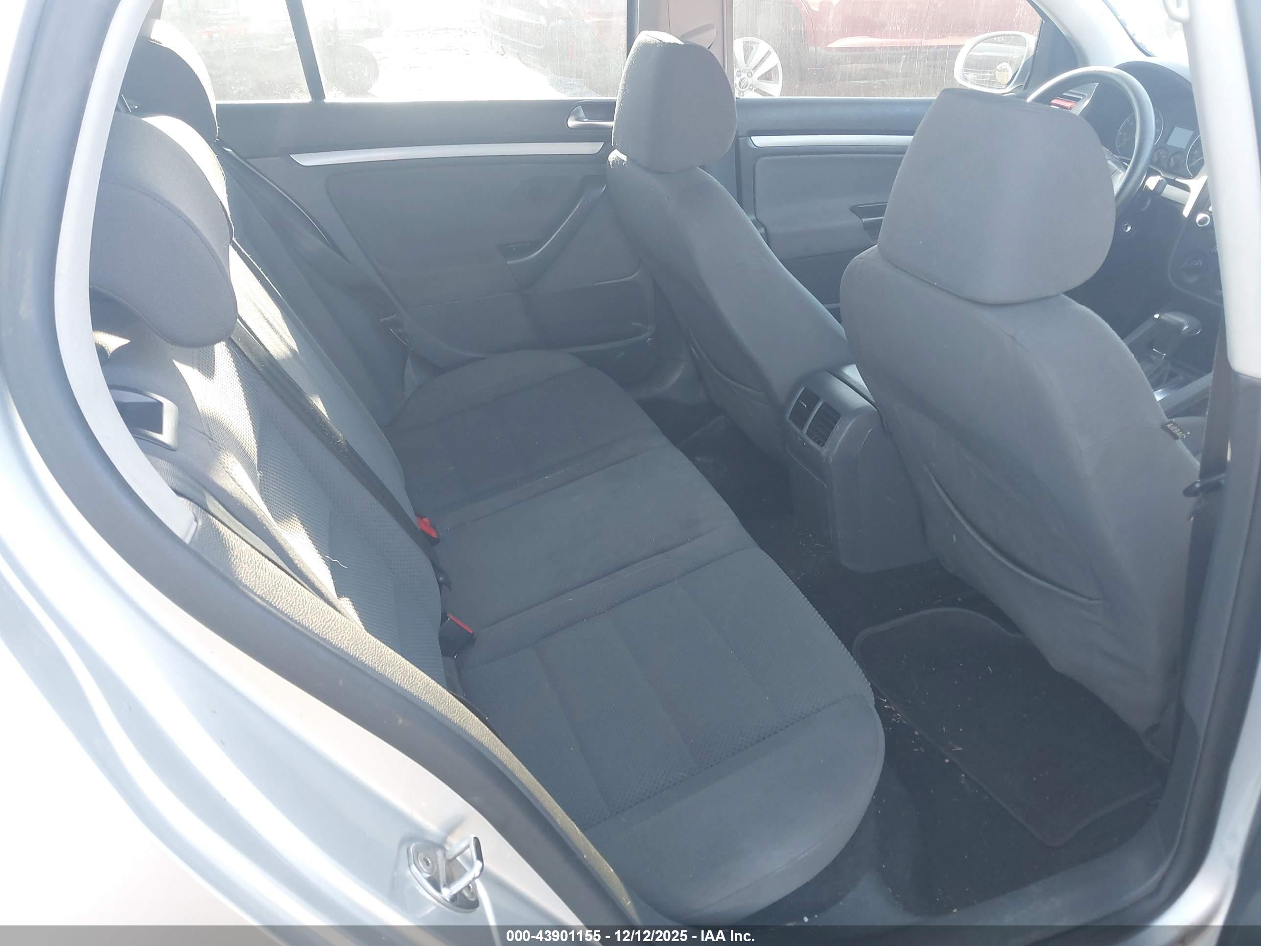 VOLKSWAGEN RABBIT image 8