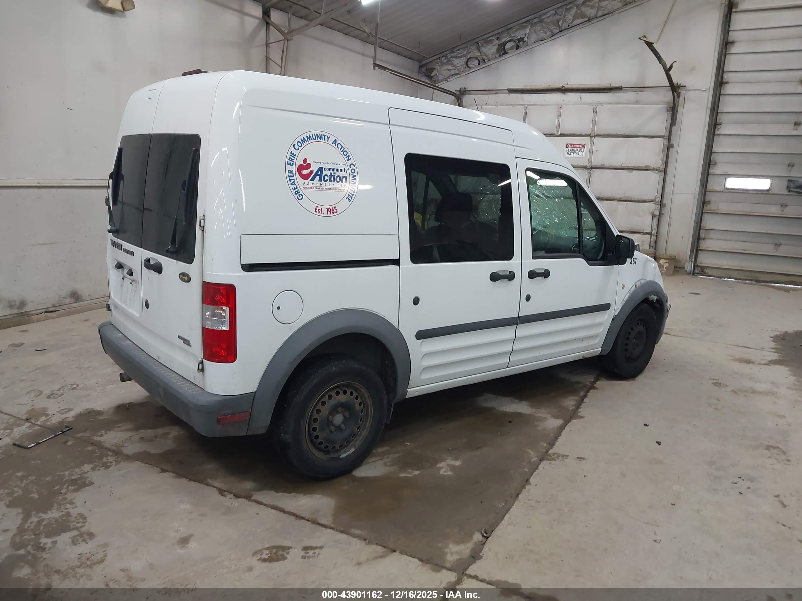 FORD TRANSIT image 4
