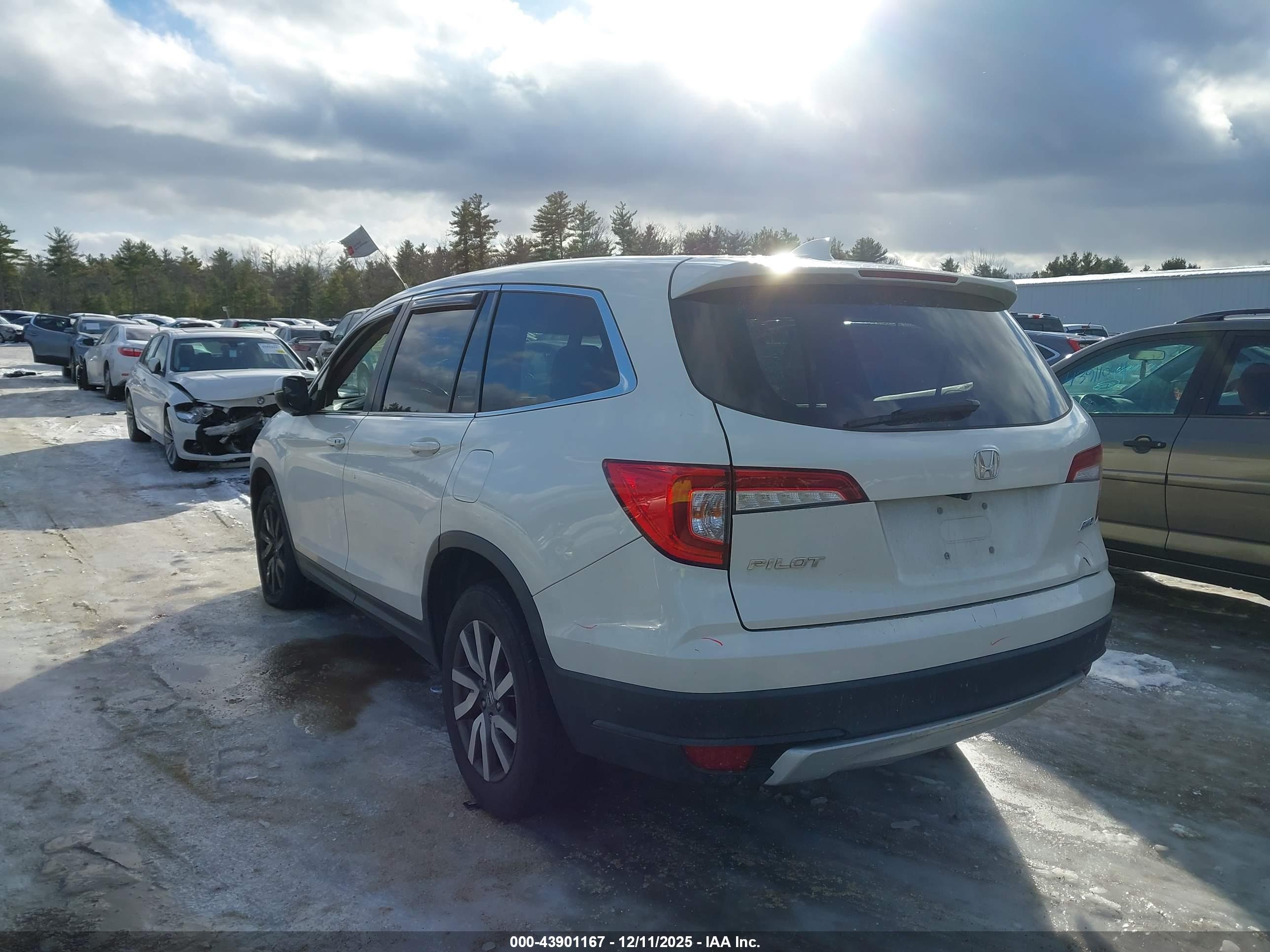HONDA PILOT image 3