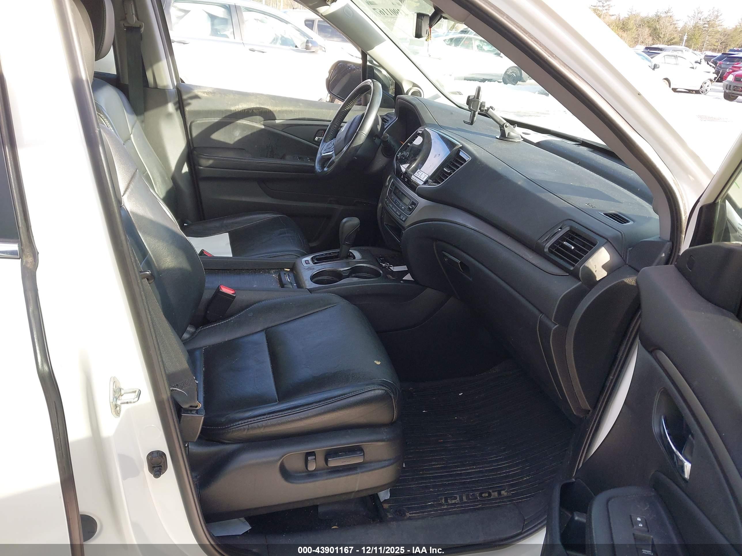 HONDA PILOT image 5