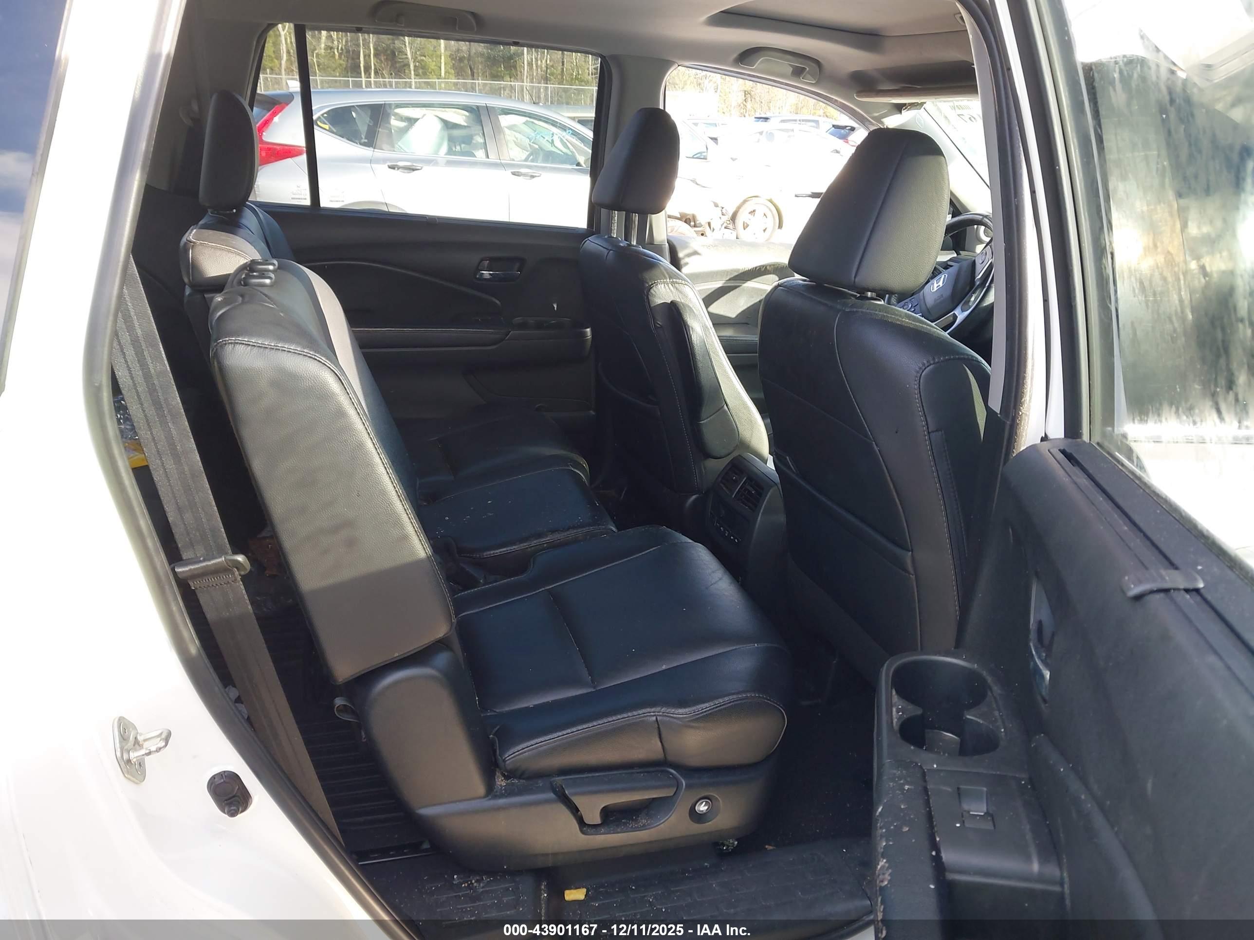 HONDA PILOT image 8
