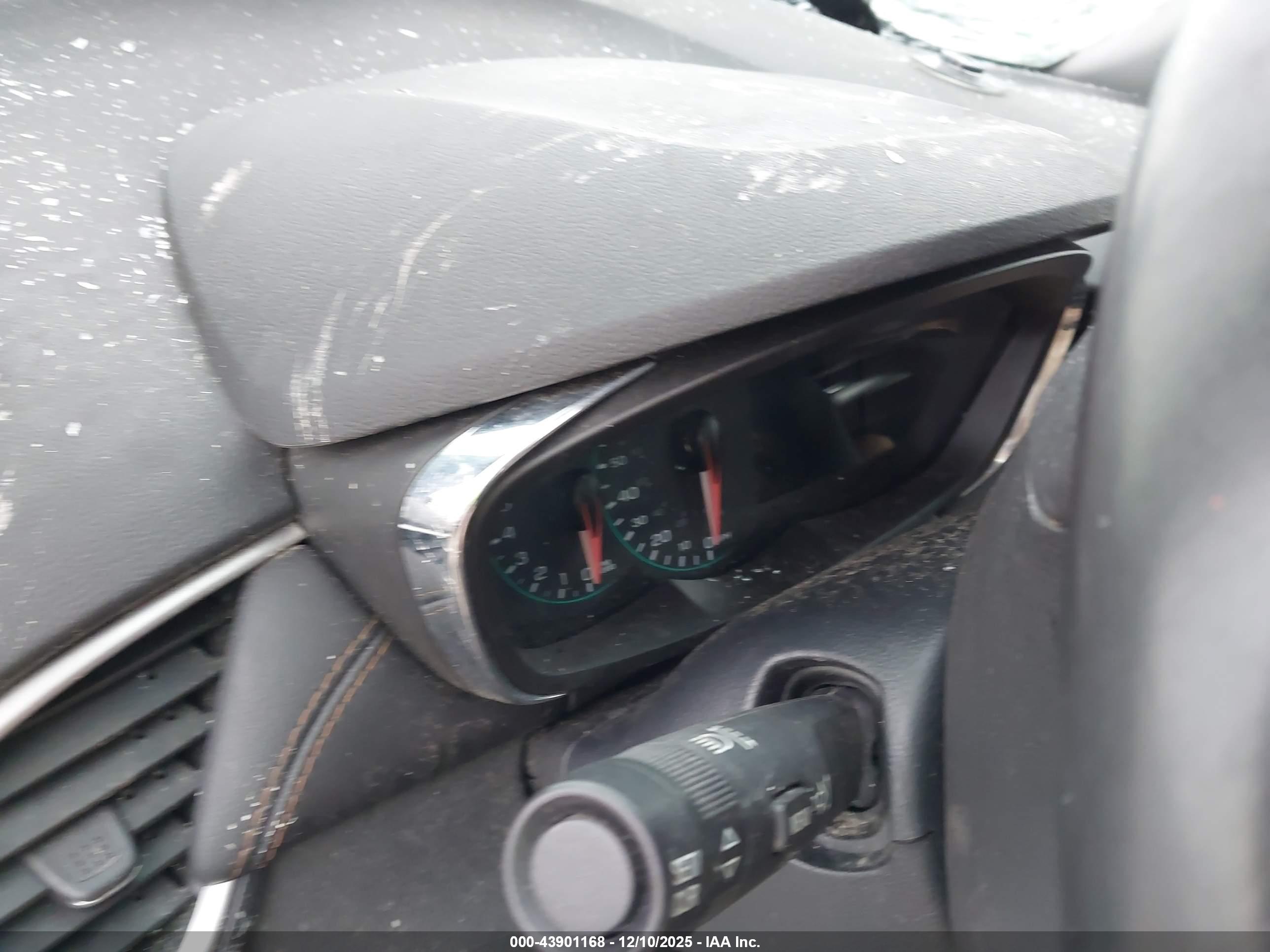 CHEVROLET TRAX image 7