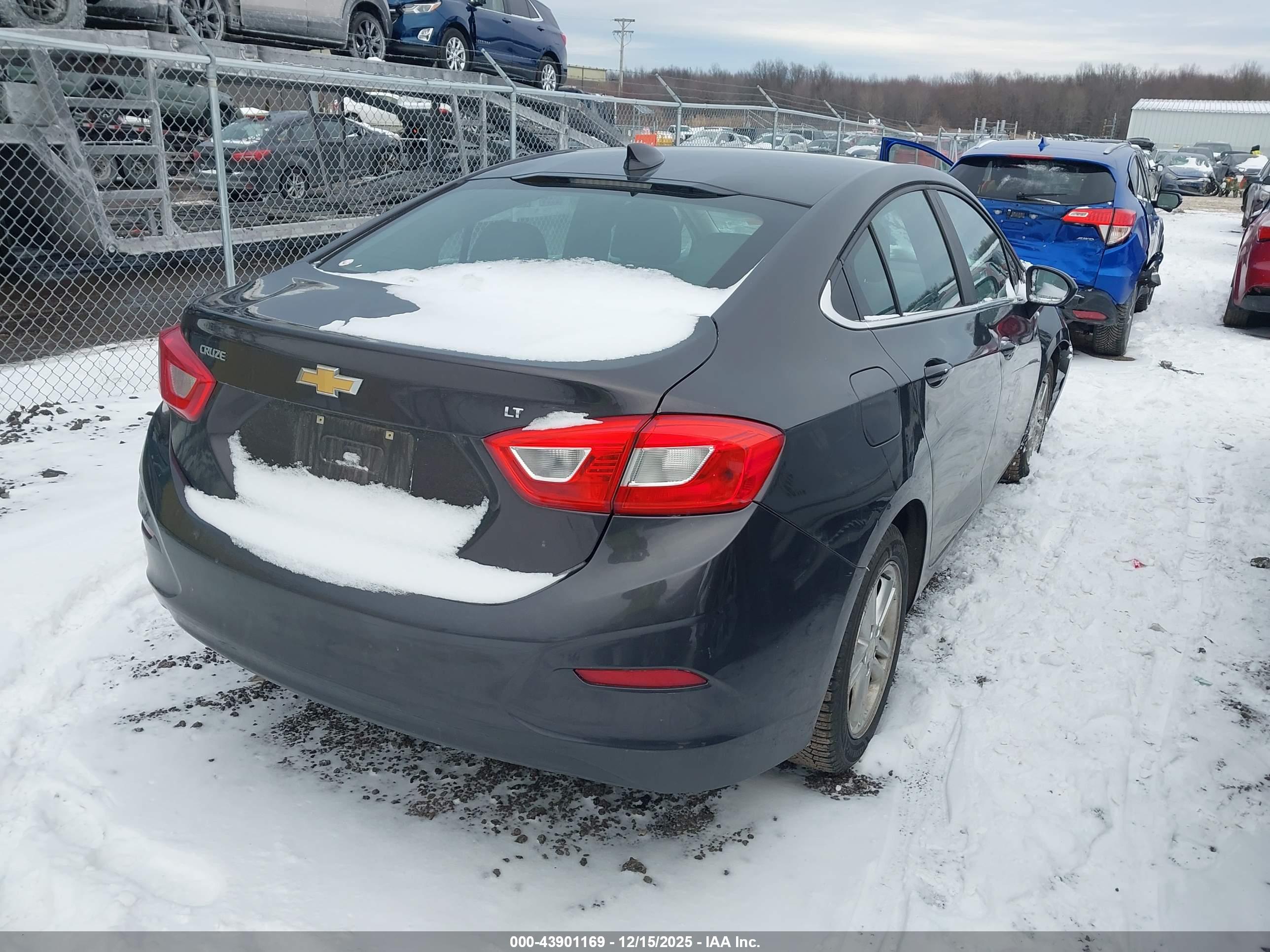 CHEVROLET CRUZE image 4