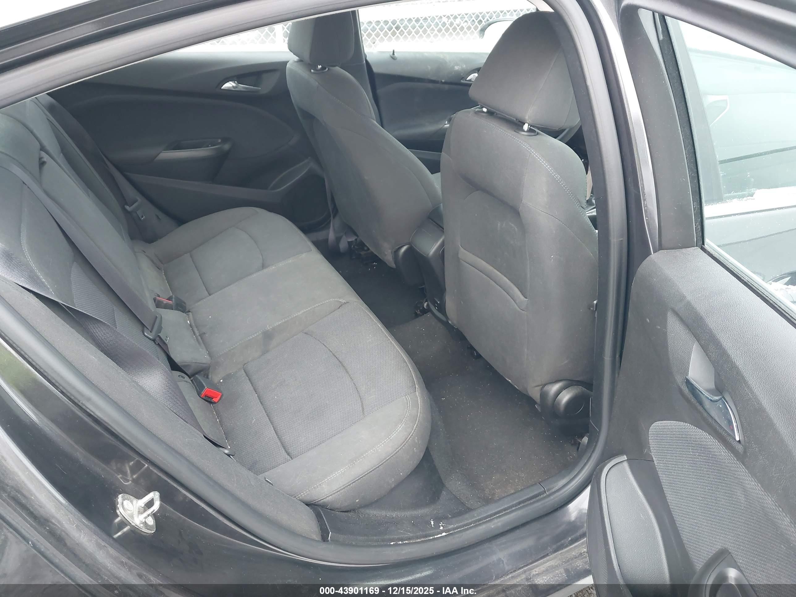 CHEVROLET CRUZE image 8
