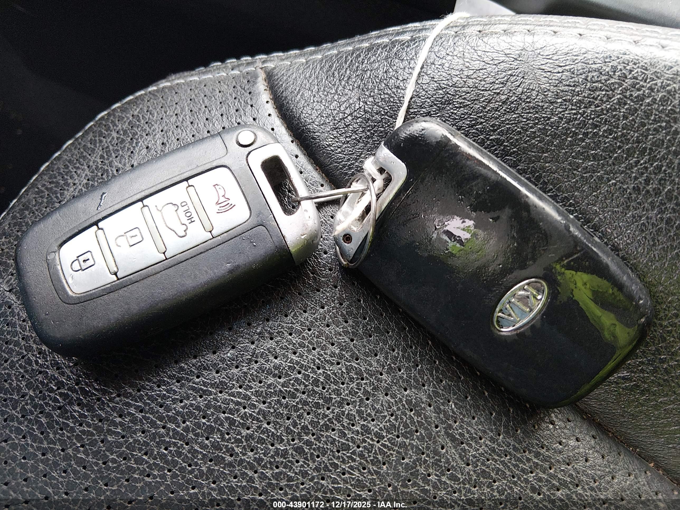 KIA SORENTO image 11