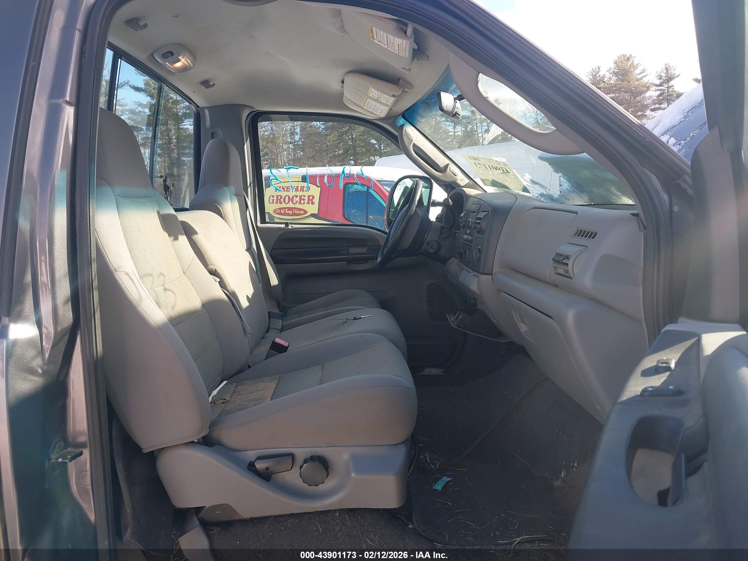 FORD SUPER image 5