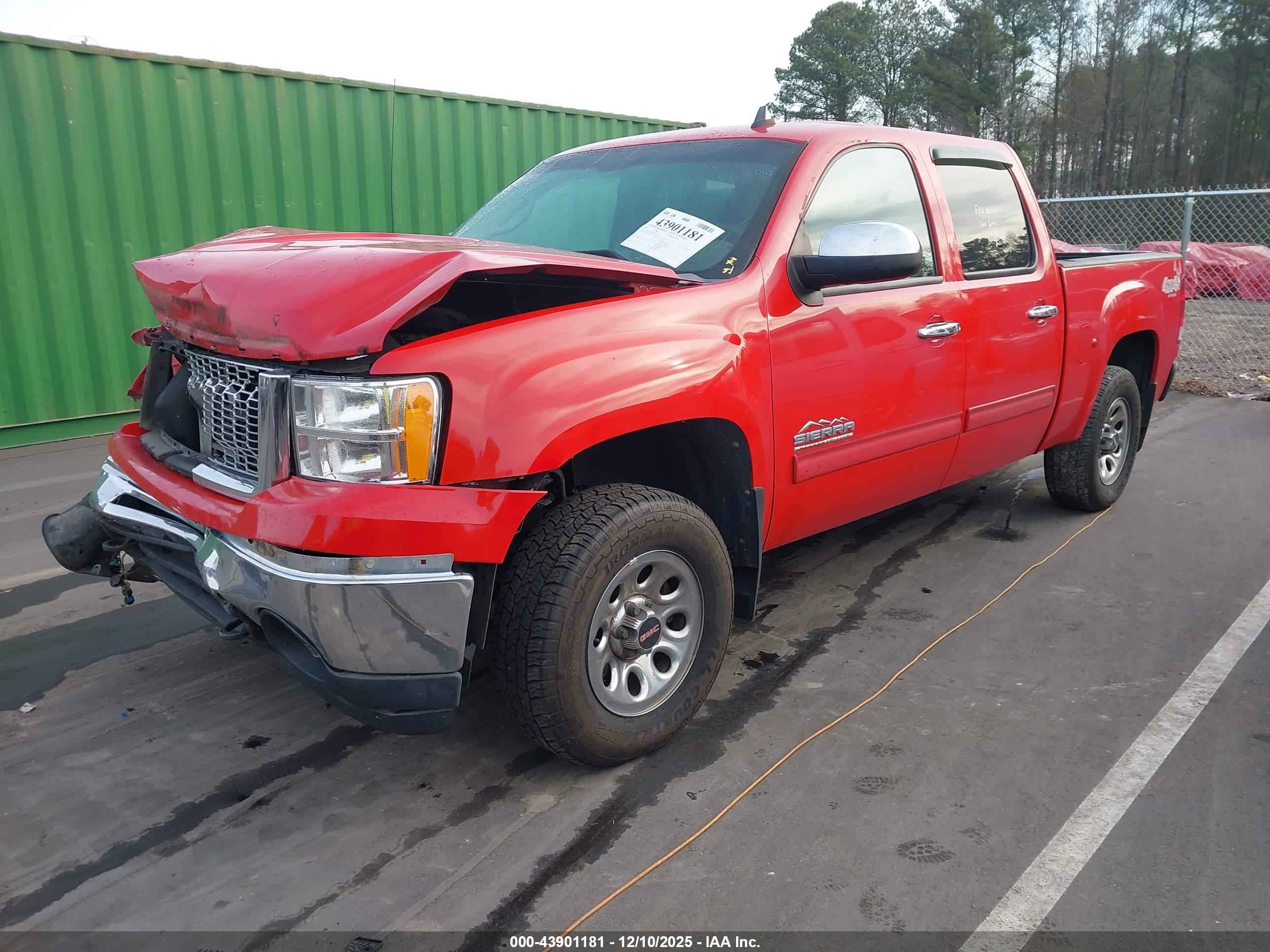GMC SIERRA image 2
