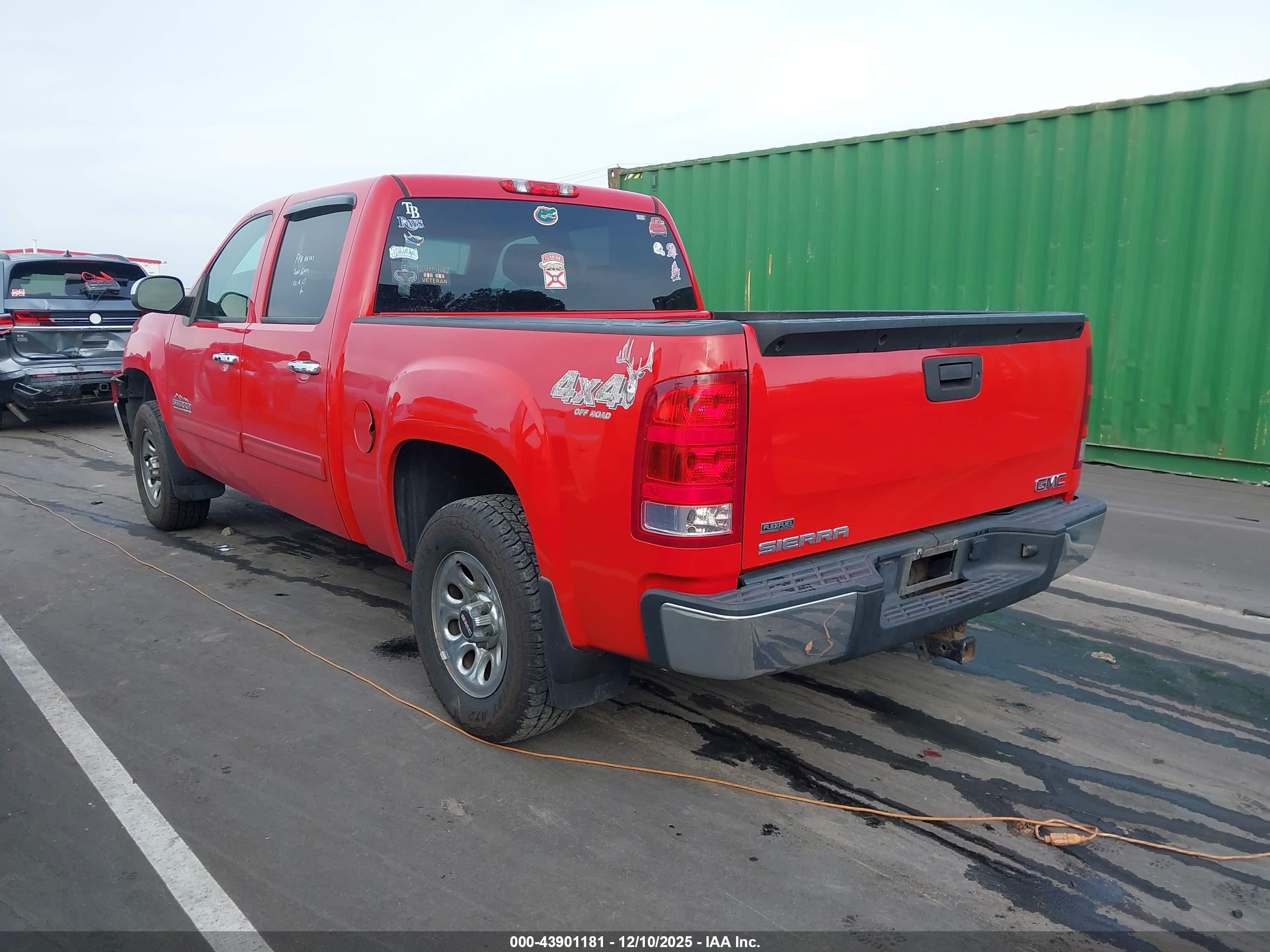 GMC SIERRA image 3