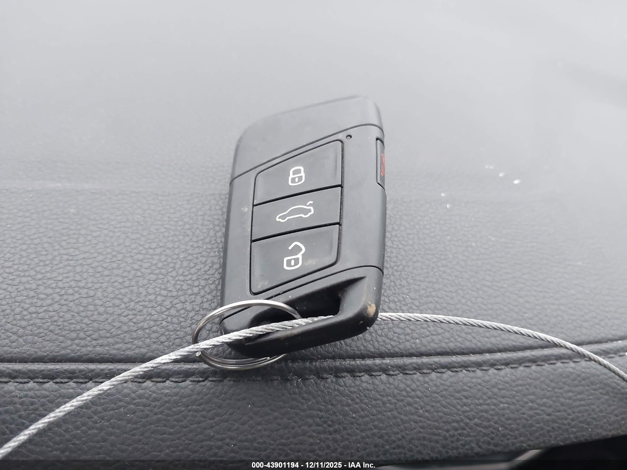 VOLKSWAGEN JETTA image 11