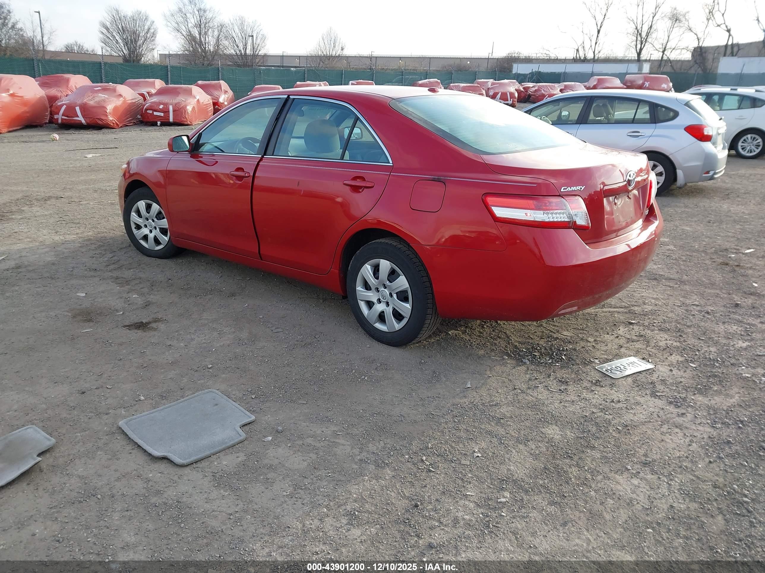 TOYOTA CAMRY image 3