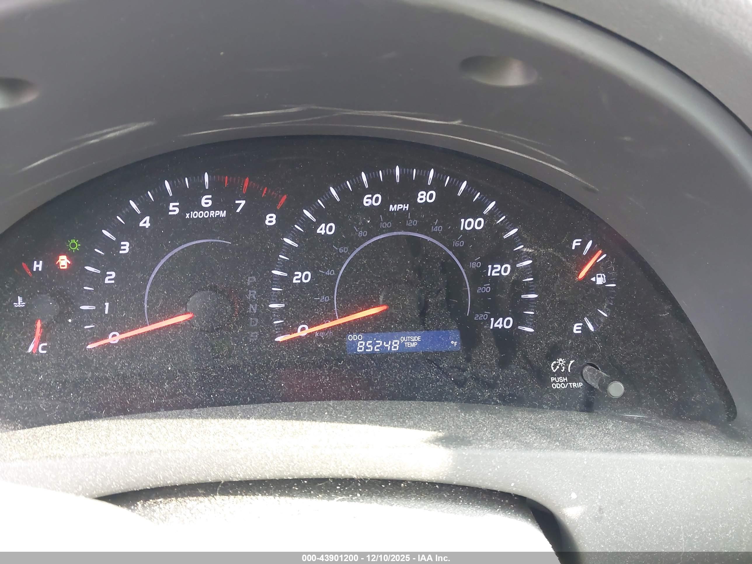 TOYOTA CAMRY image 7