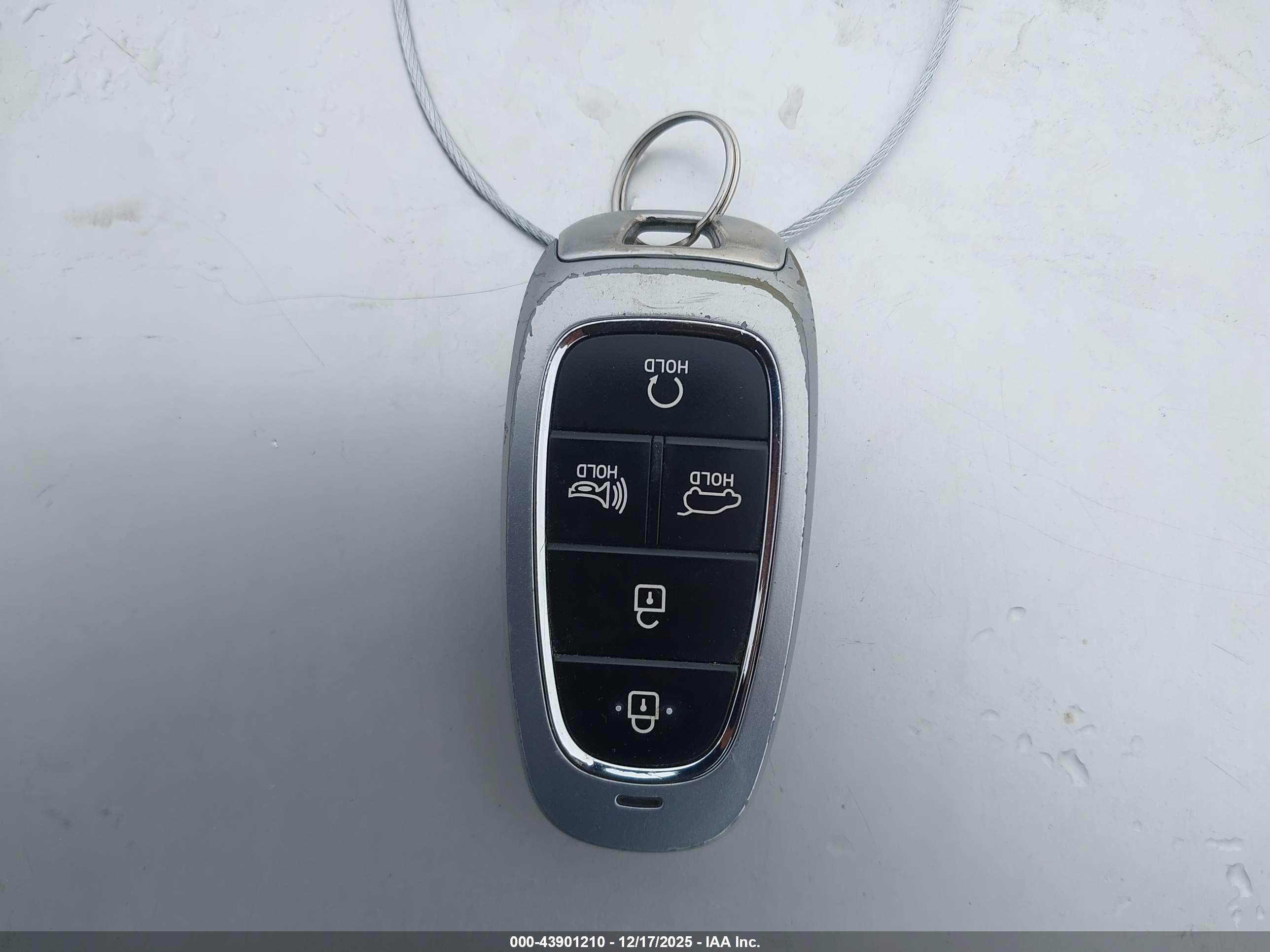 HYUNDAI TUCSON image 11