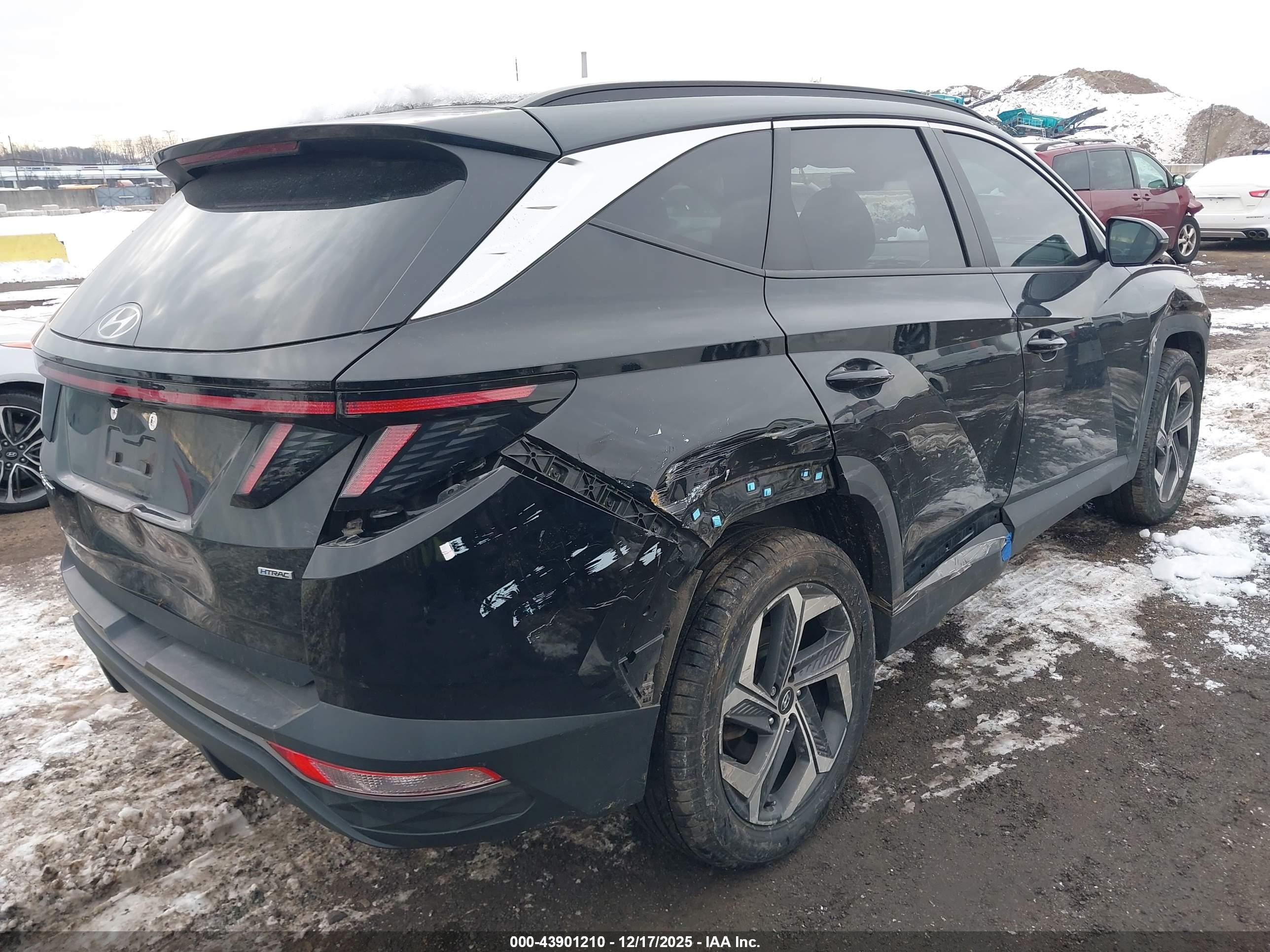 HYUNDAI TUCSON image 4