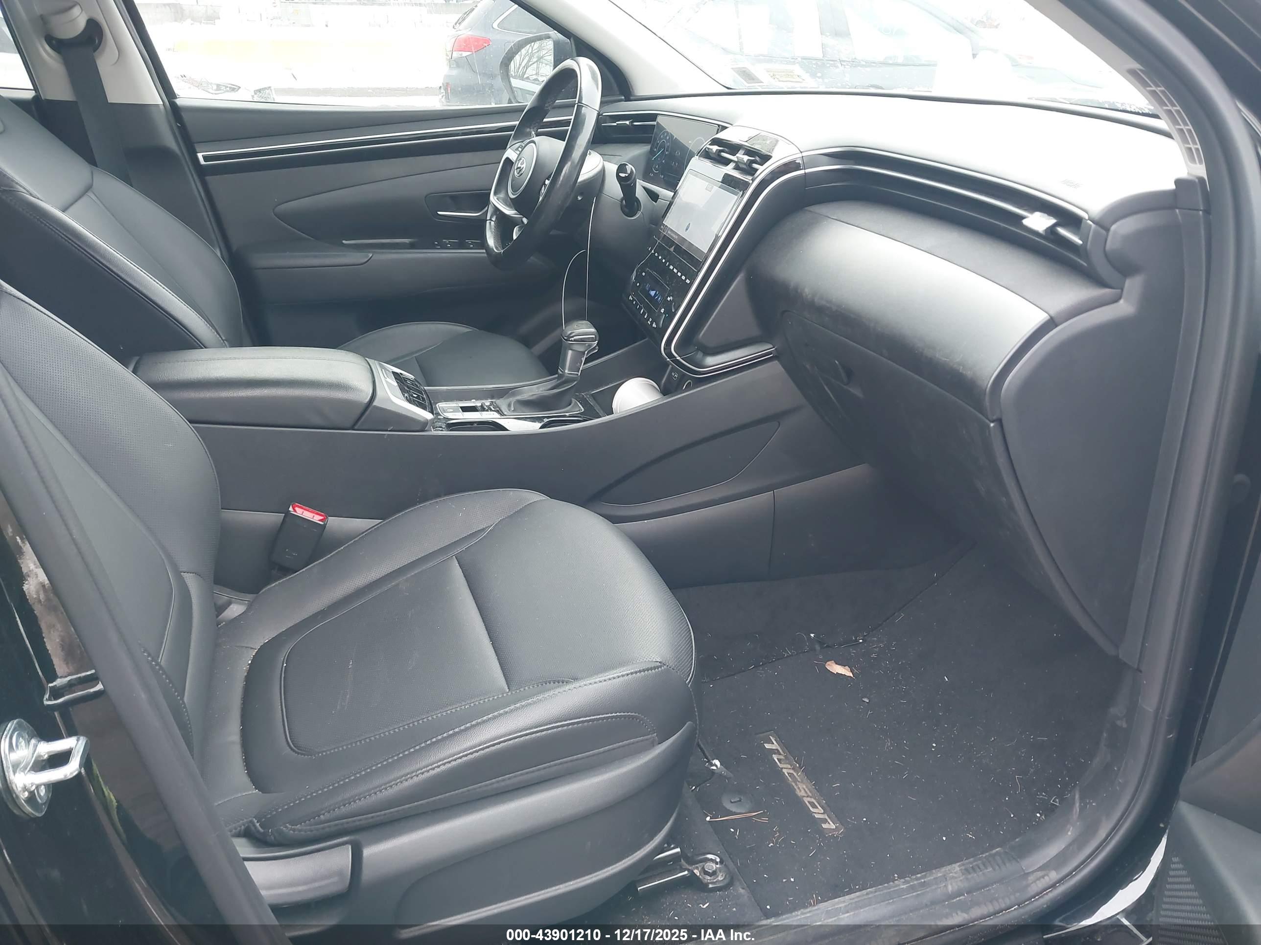 HYUNDAI TUCSON image 5