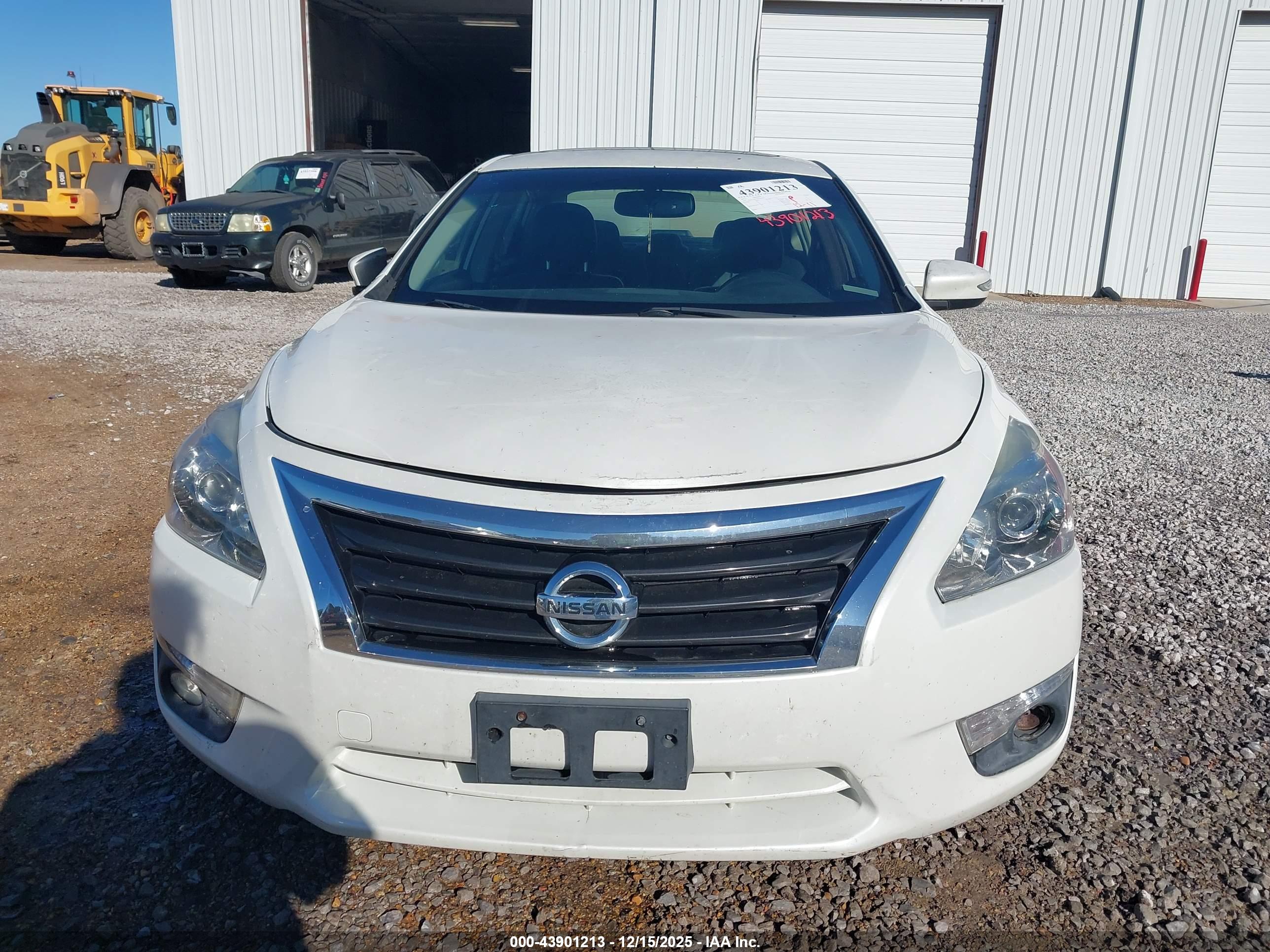 NISSAN ALTIMA image 6