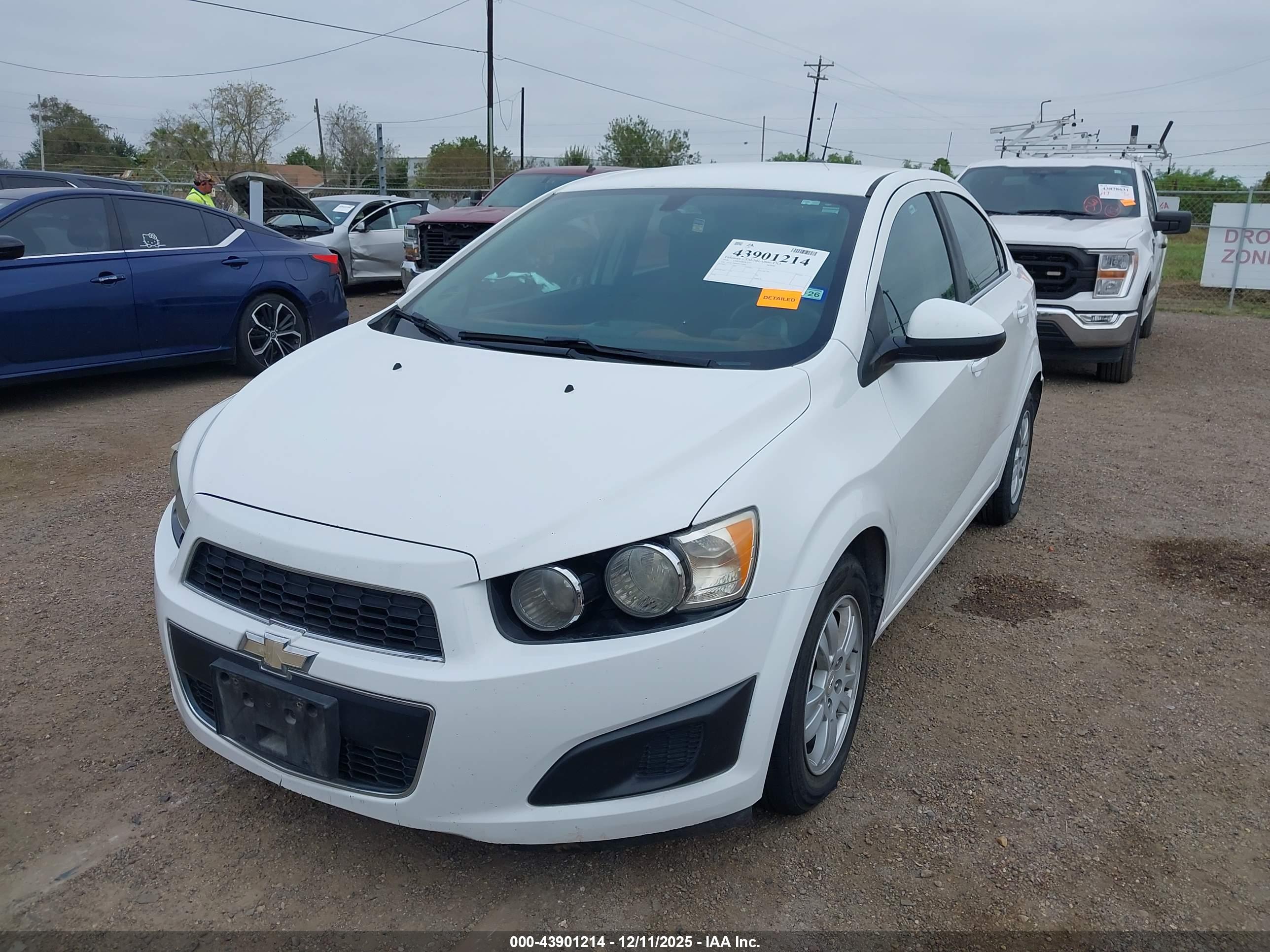 CHEVROLET SONIC image 6