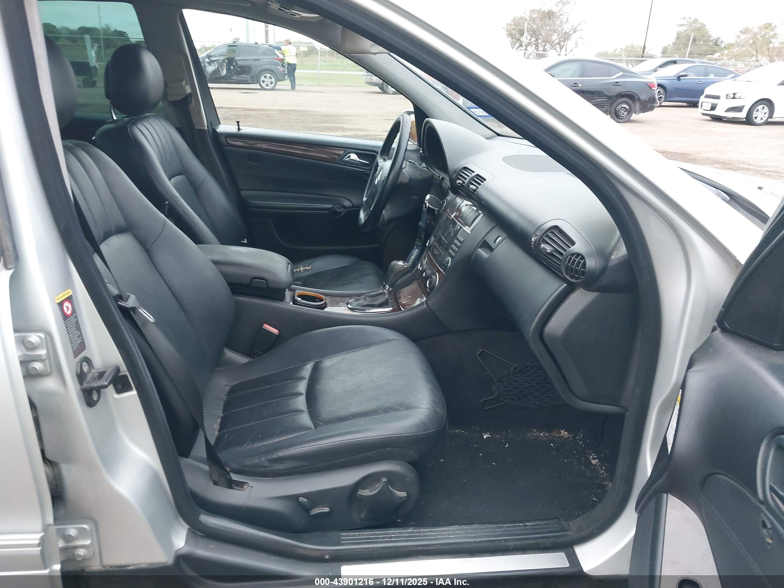 MERCEDES-BENZ C image 5
