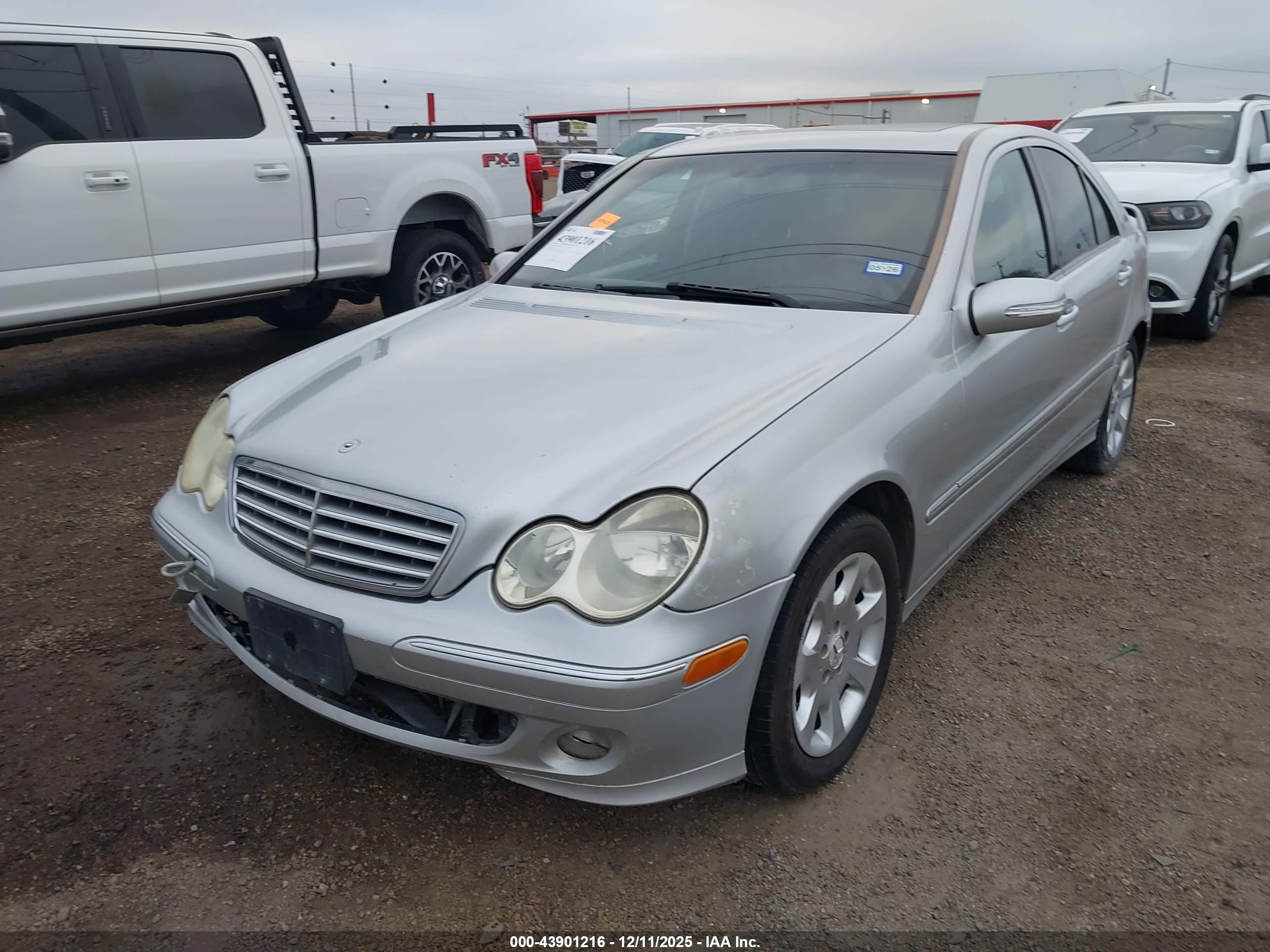MERCEDES-BENZ C image 6