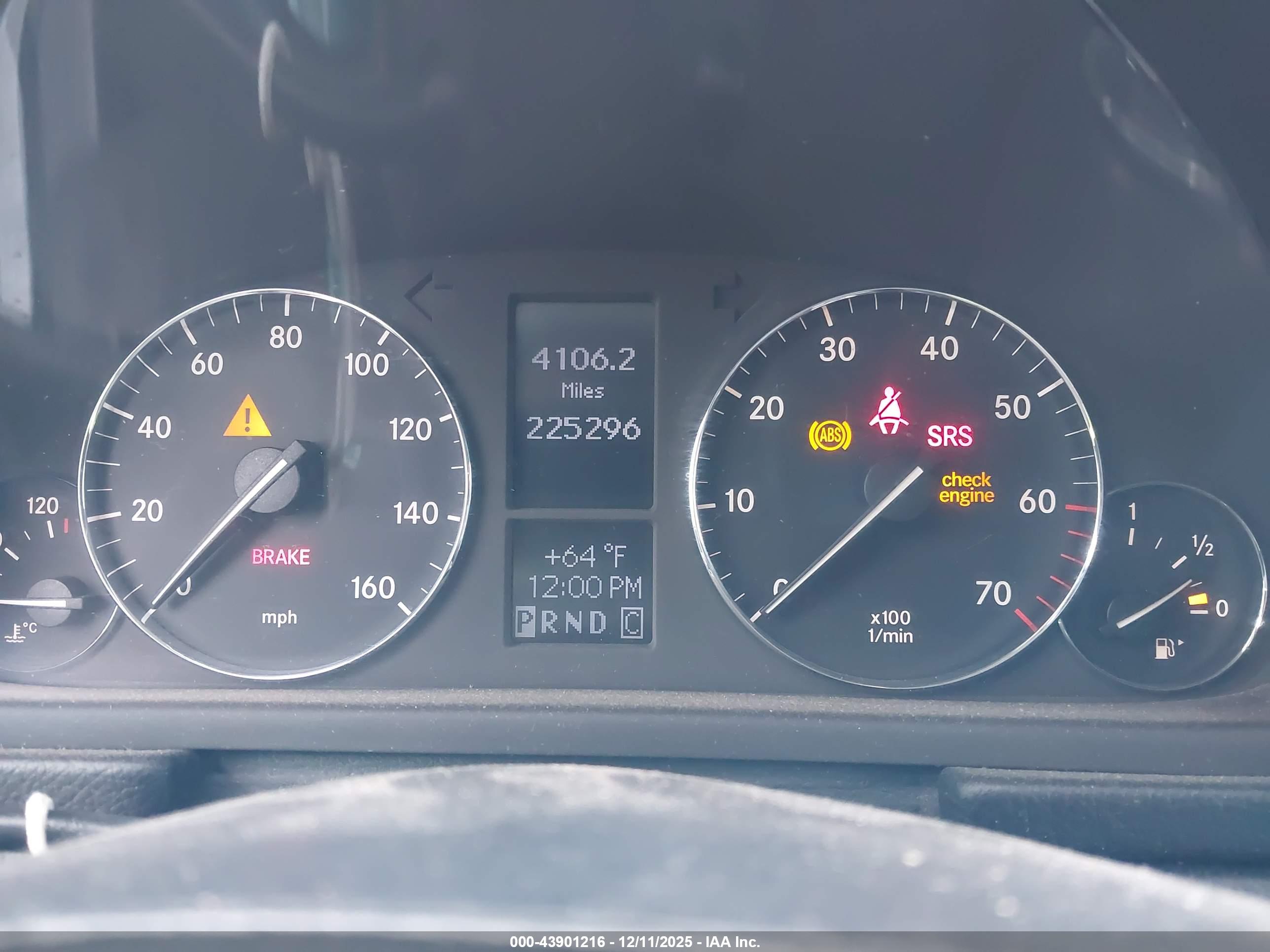 MERCEDES-BENZ C image 7