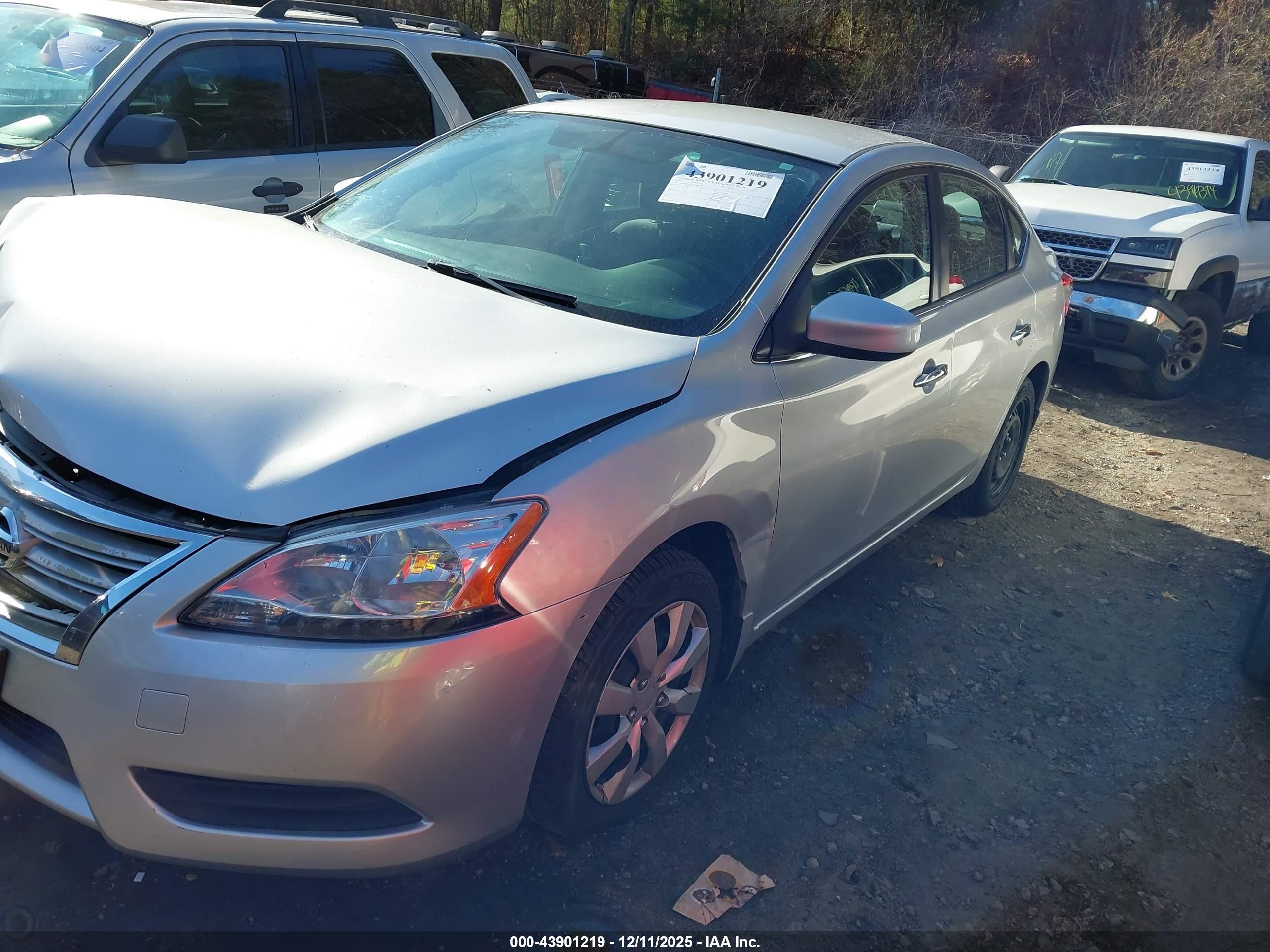 NISSAN SENTRA image 2