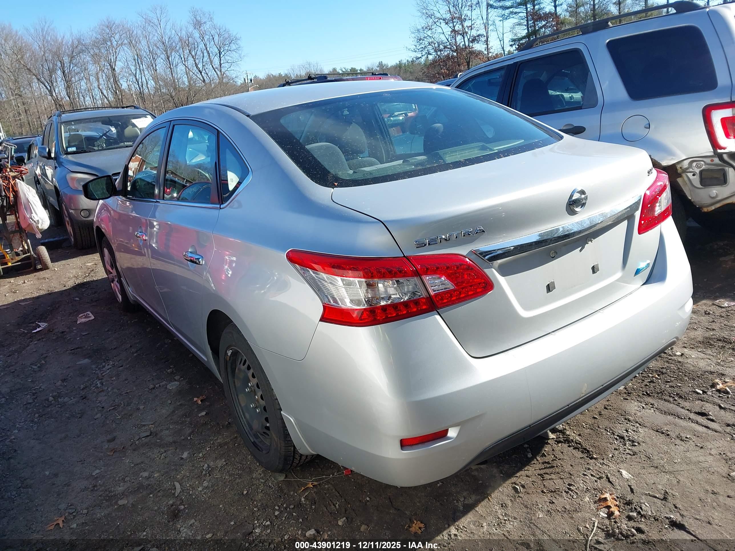 NISSAN SENTRA image 3