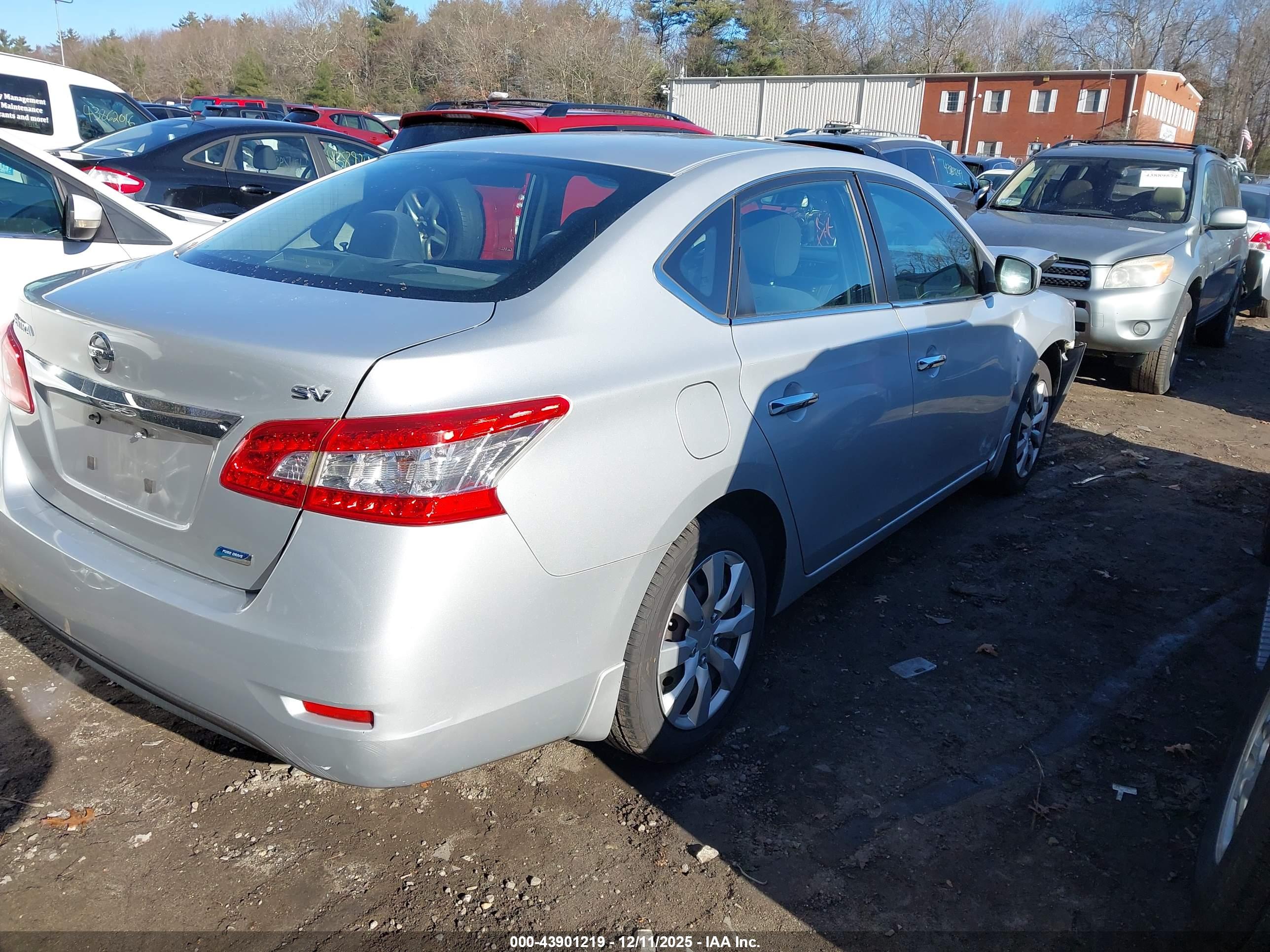 NISSAN SENTRA image 4
